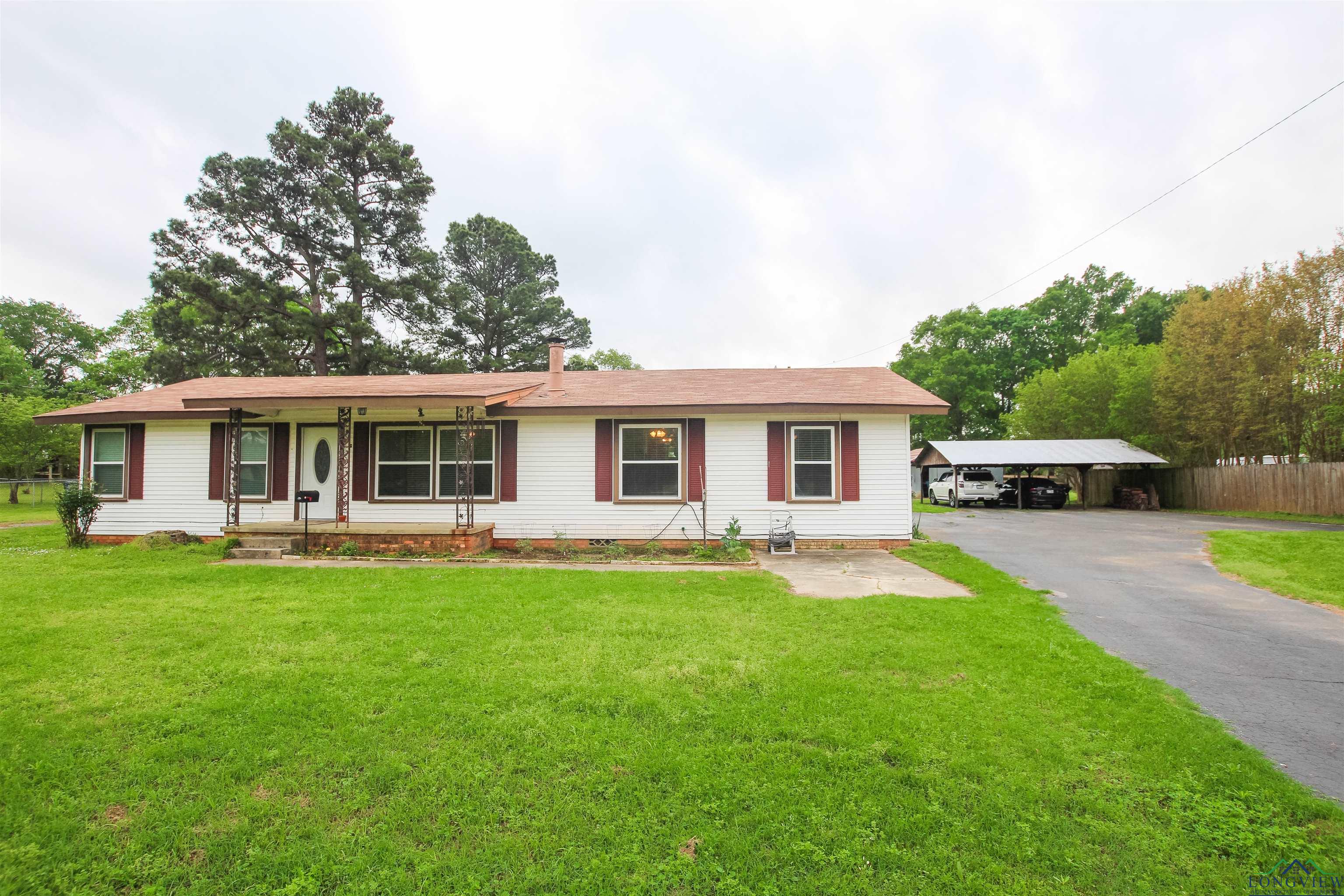 2118 E Main St, Henderson, Texas image 1