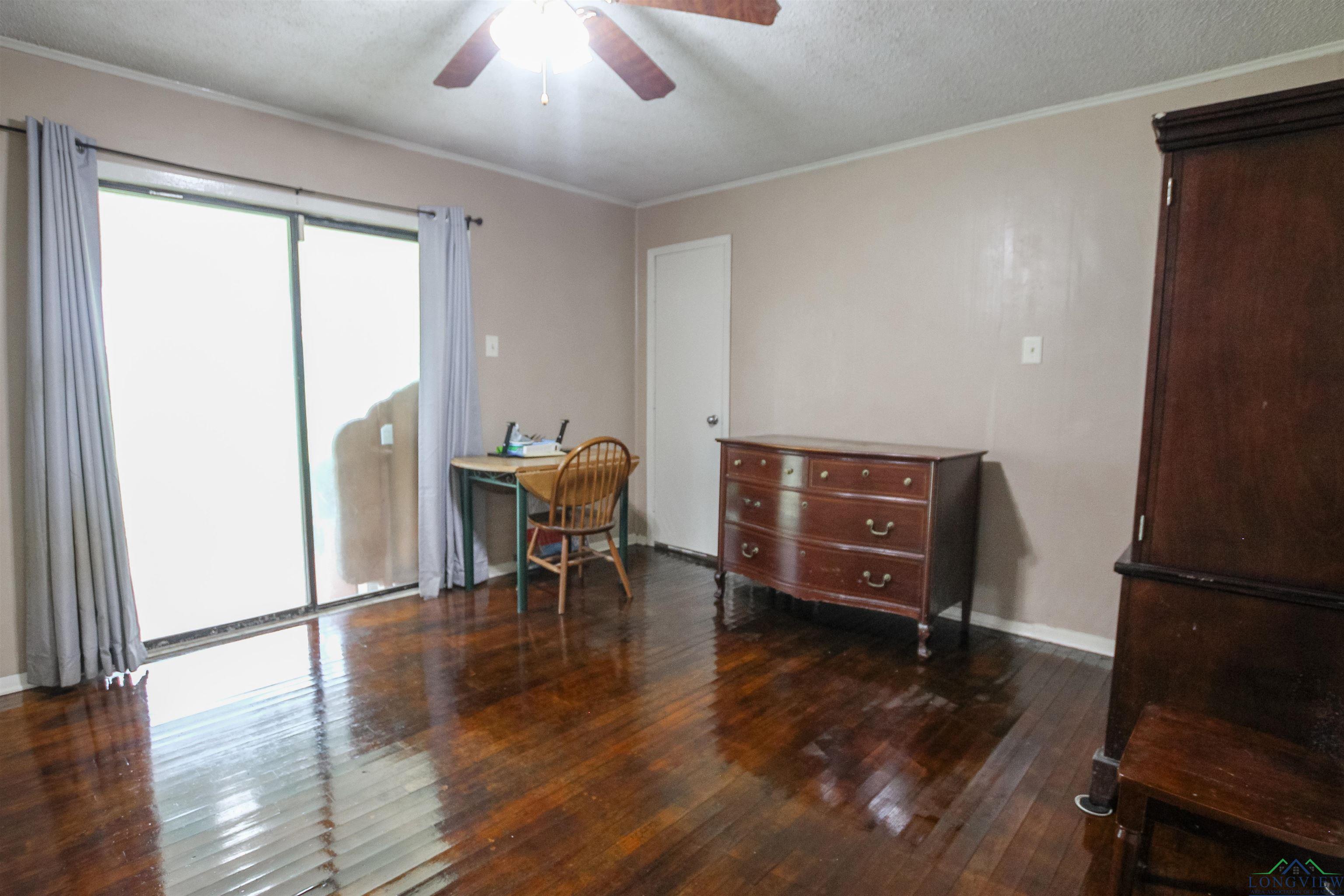 2118 E Main St, Henderson, Texas image 13