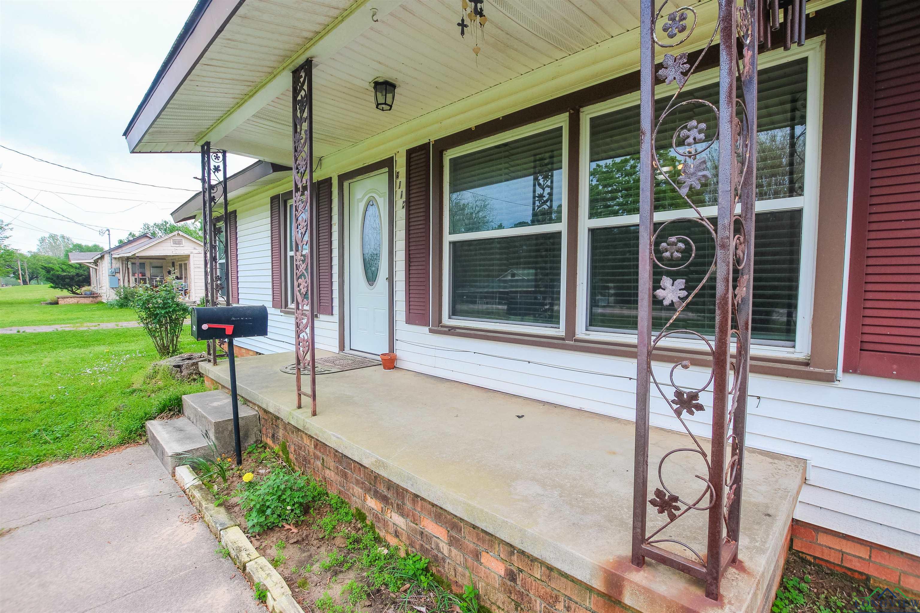 2118 E Main St, Henderson, Texas image 2