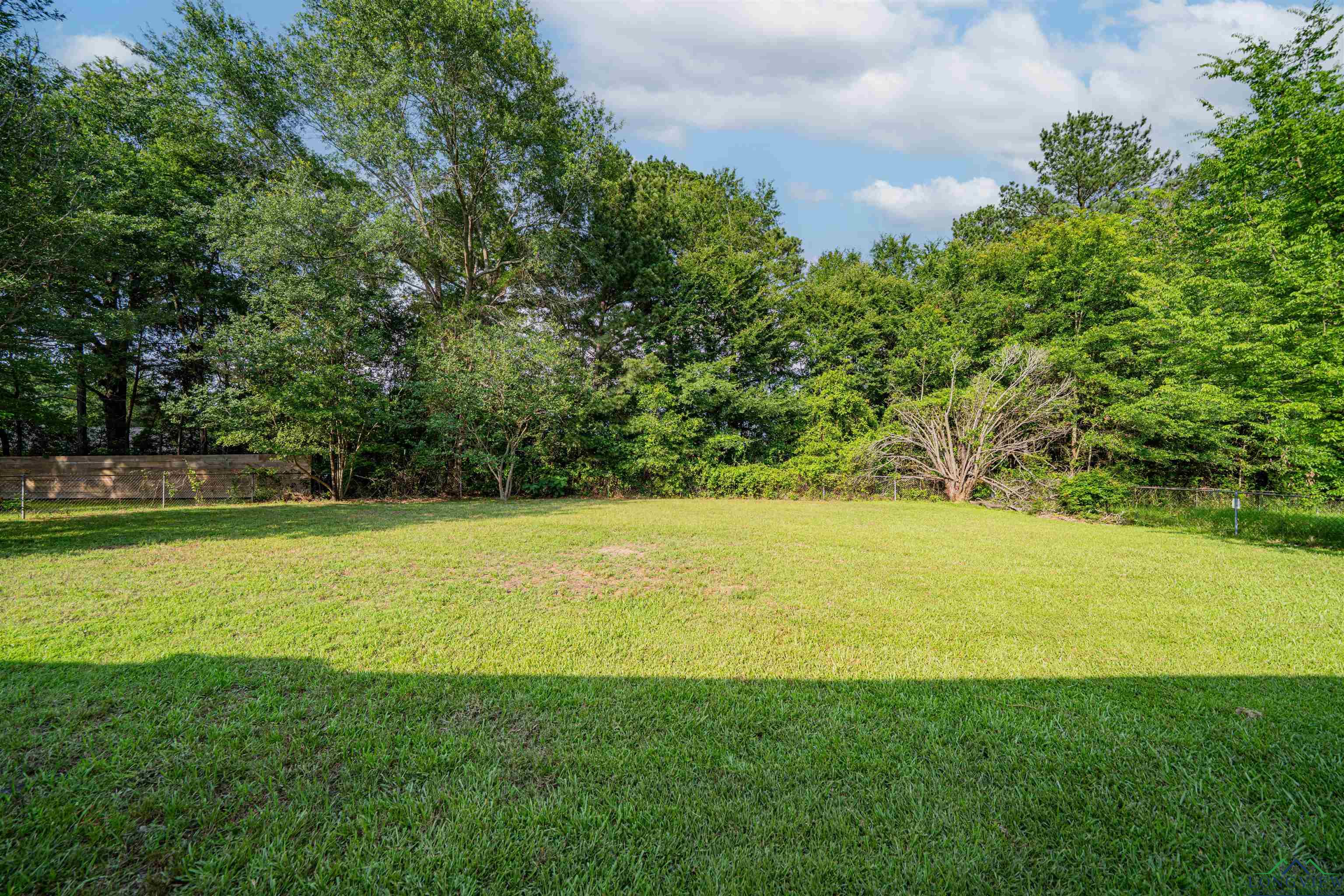 206 Empire St, Gladewater, Texas image 16