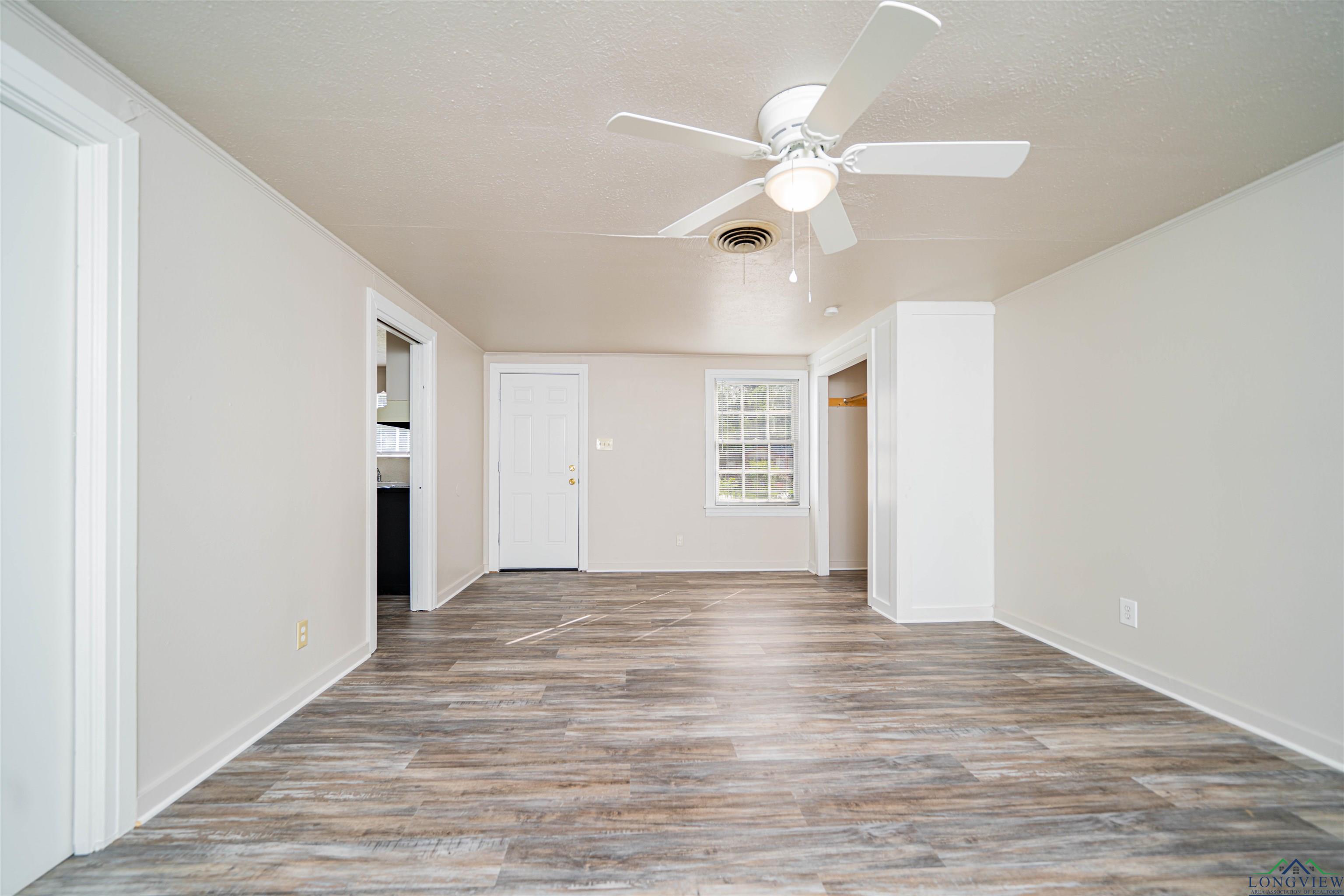 206 Empire St, Gladewater, Texas image 10