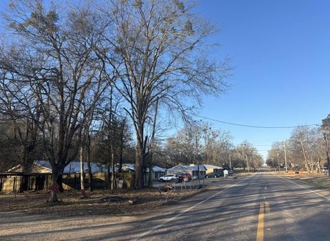 Vacant Land For Sale - 609 Jefferson St<br/> Camp County, Pittsburg, TX 75686