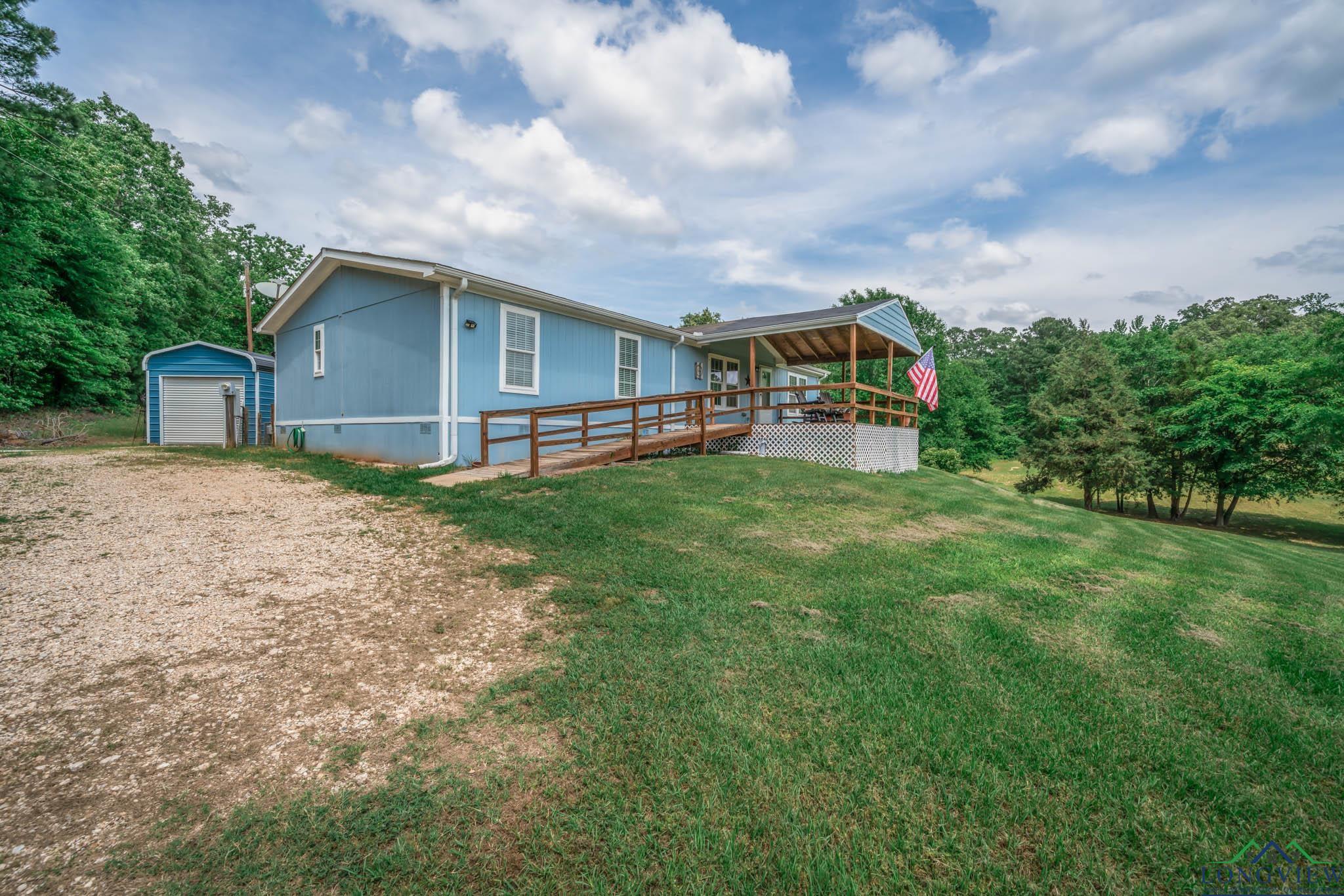 101 Pepper Circle, Diana, Texas image 4