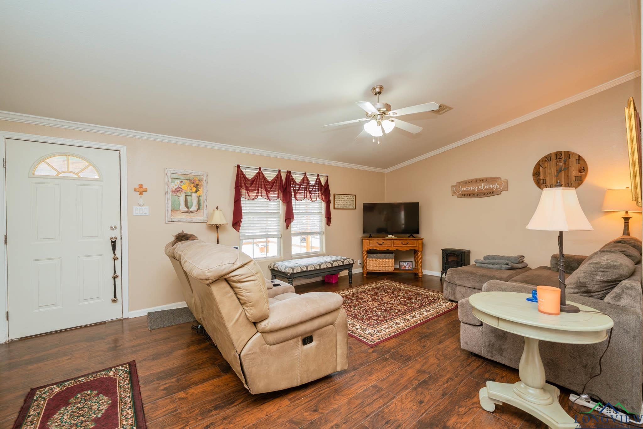 101 Pepper Circle, Diana, Texas image 15
