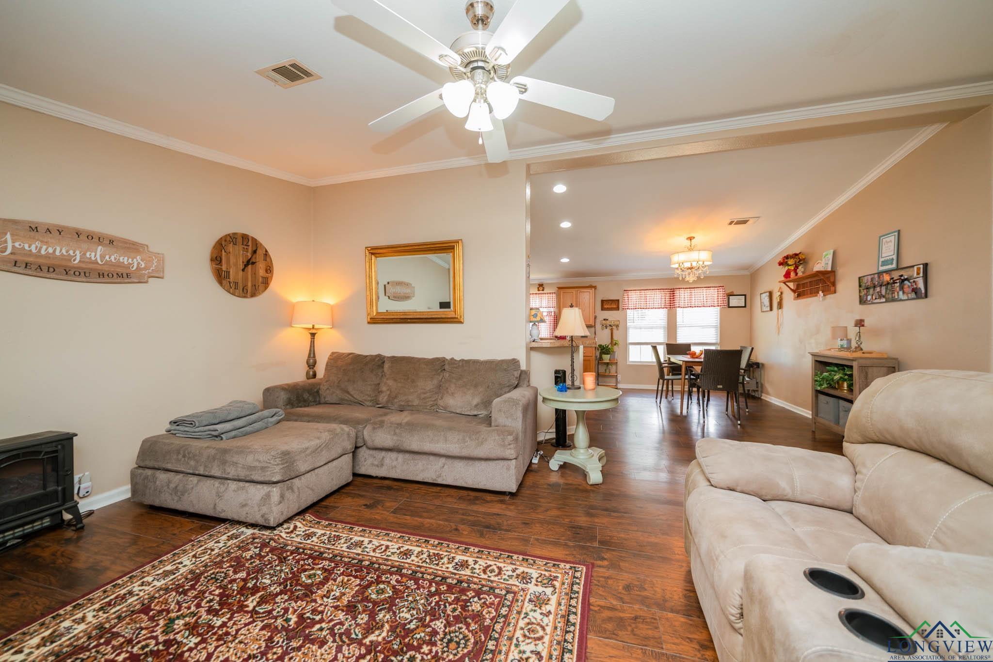 101 Pepper Circle, Diana, Texas image 14