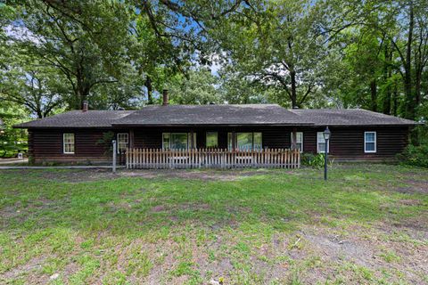 Homes For Sale - 705 Westwood Dr<br/> Kilgore, TX 75662