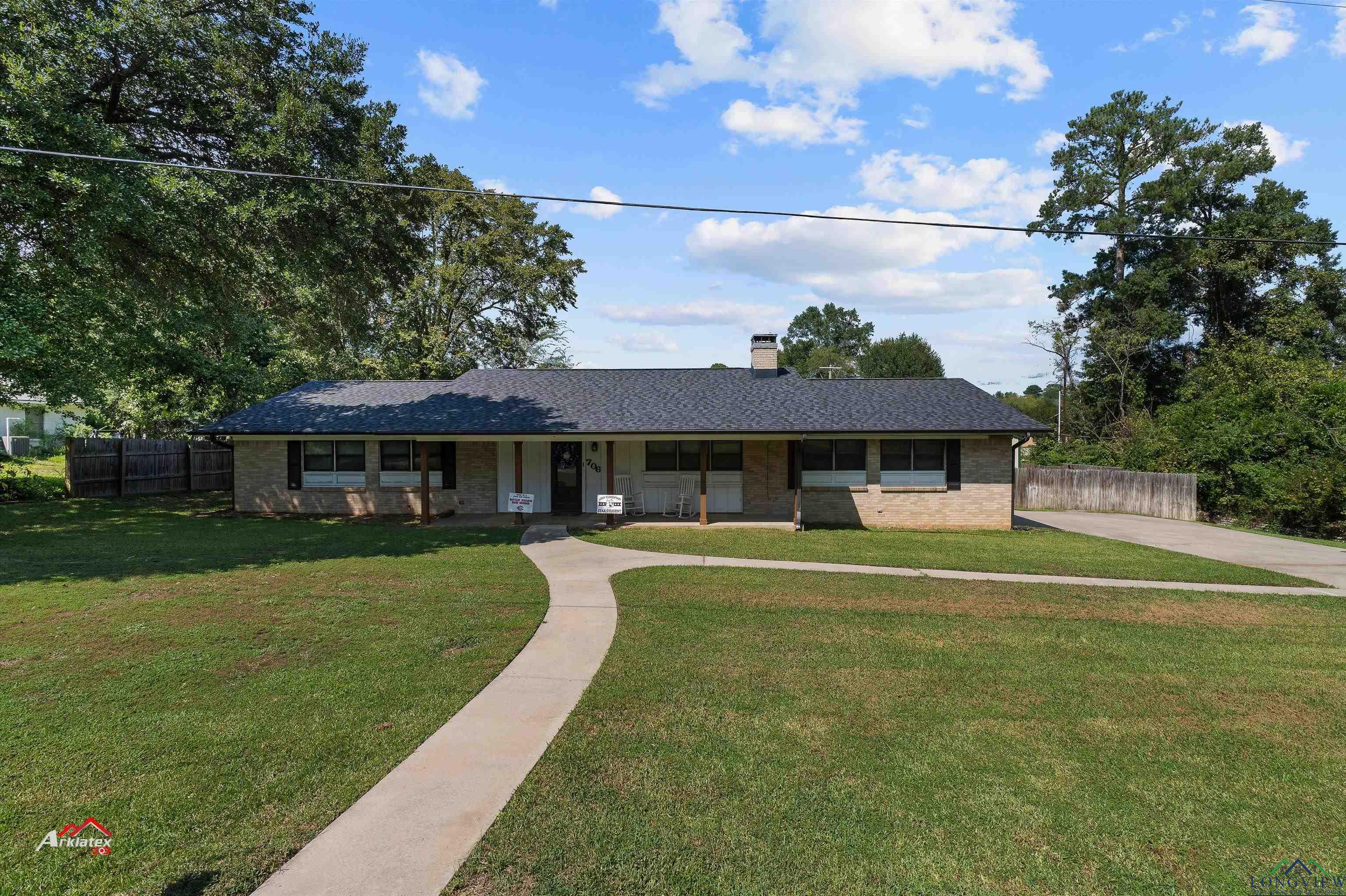 706 Beverly Dr, Carthage, Texas image 1