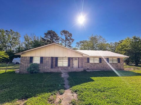 Homes For Sale - 405 S Foster St<br/> Linden, TX 75563