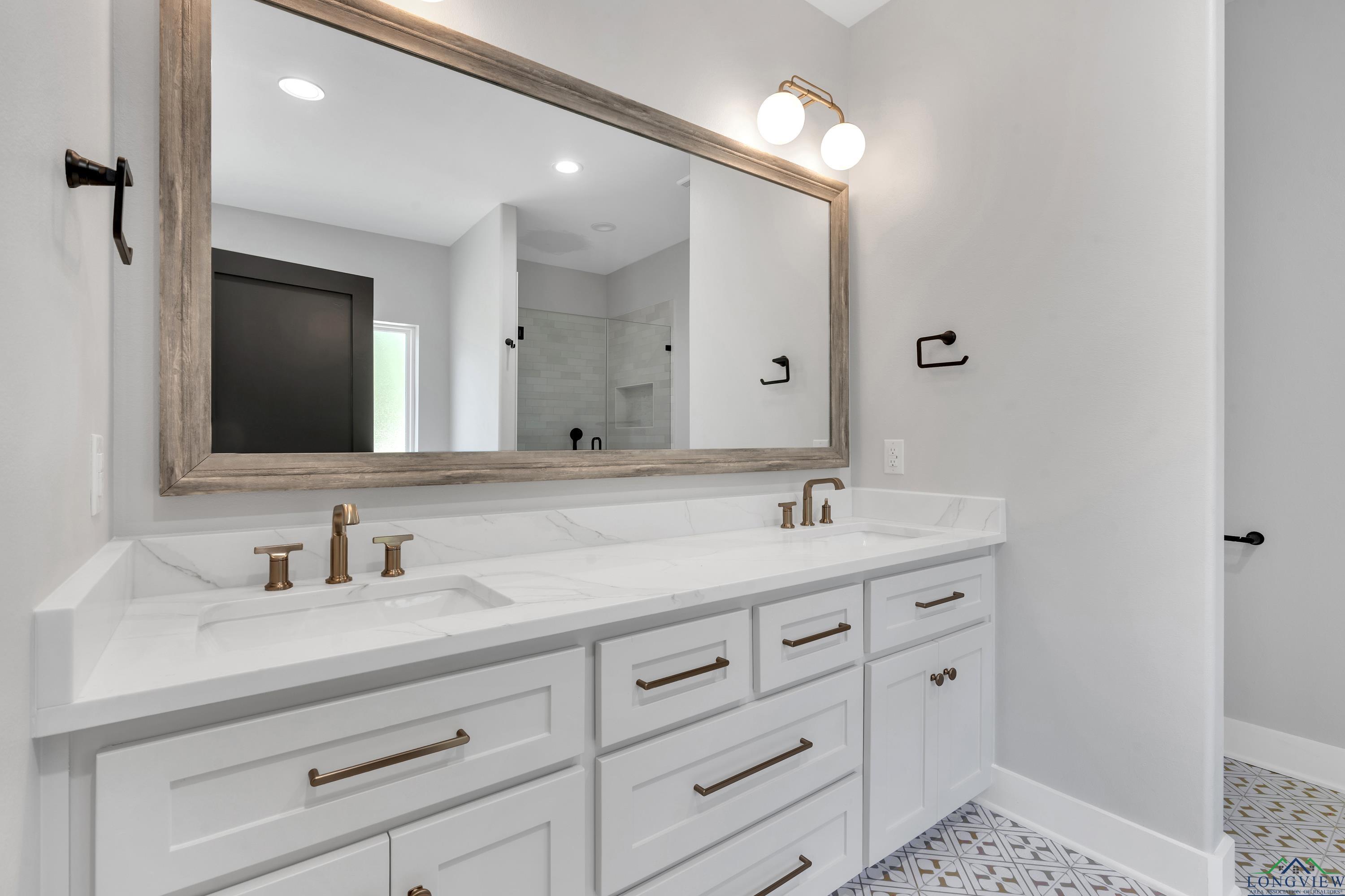 125 Cr 387d, Henderson, Texas image 39