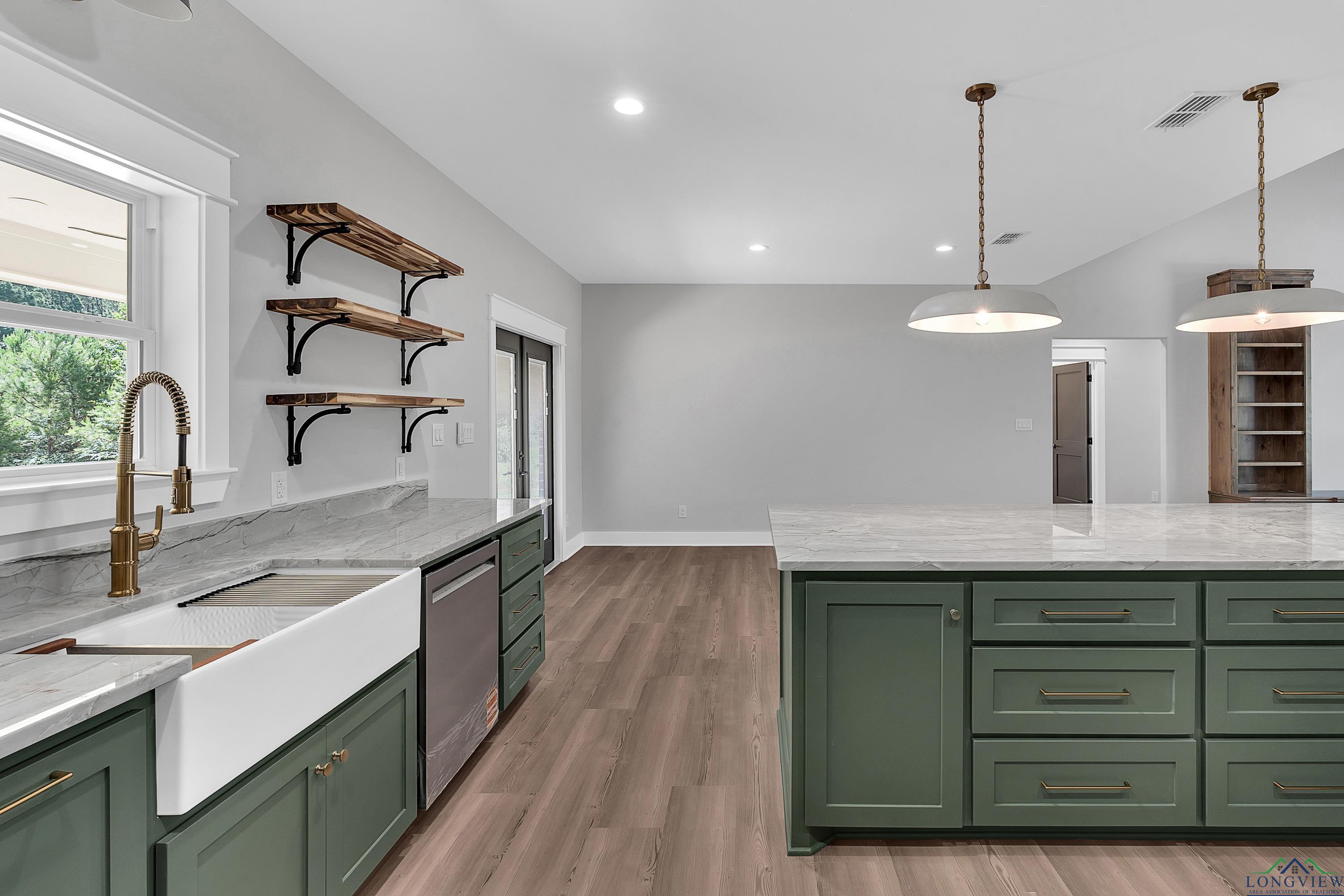 125 Cr 387d, Henderson, Texas image 21