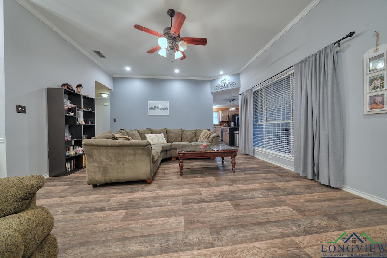 846 Edgewood Circle, Lindale, Texas image 10