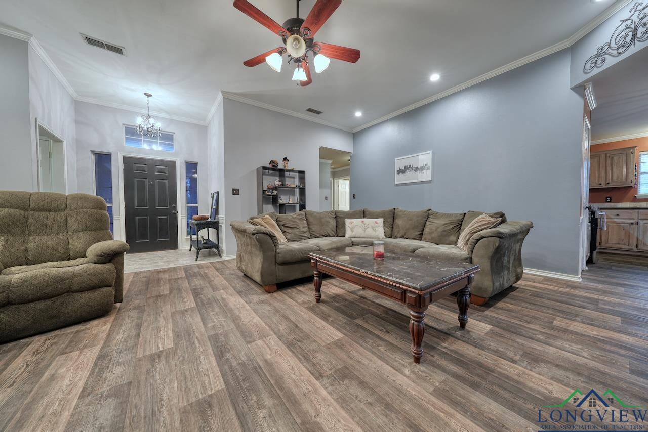 846 Edgewood Circle, Lindale, Texas image 9