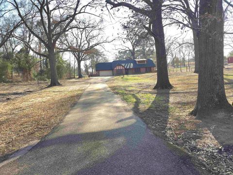 Homes For Sale - 595 County Road 1100<br/> Daingerfield, TX 75638