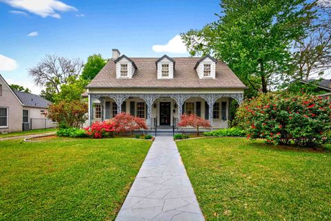 Homes For Sale - 815 Charlotte Drive<br/> Gregg County, Longview, TX 75601