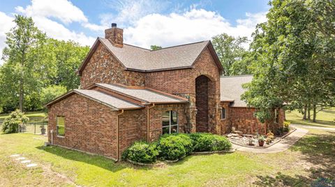 A home in Gilmer