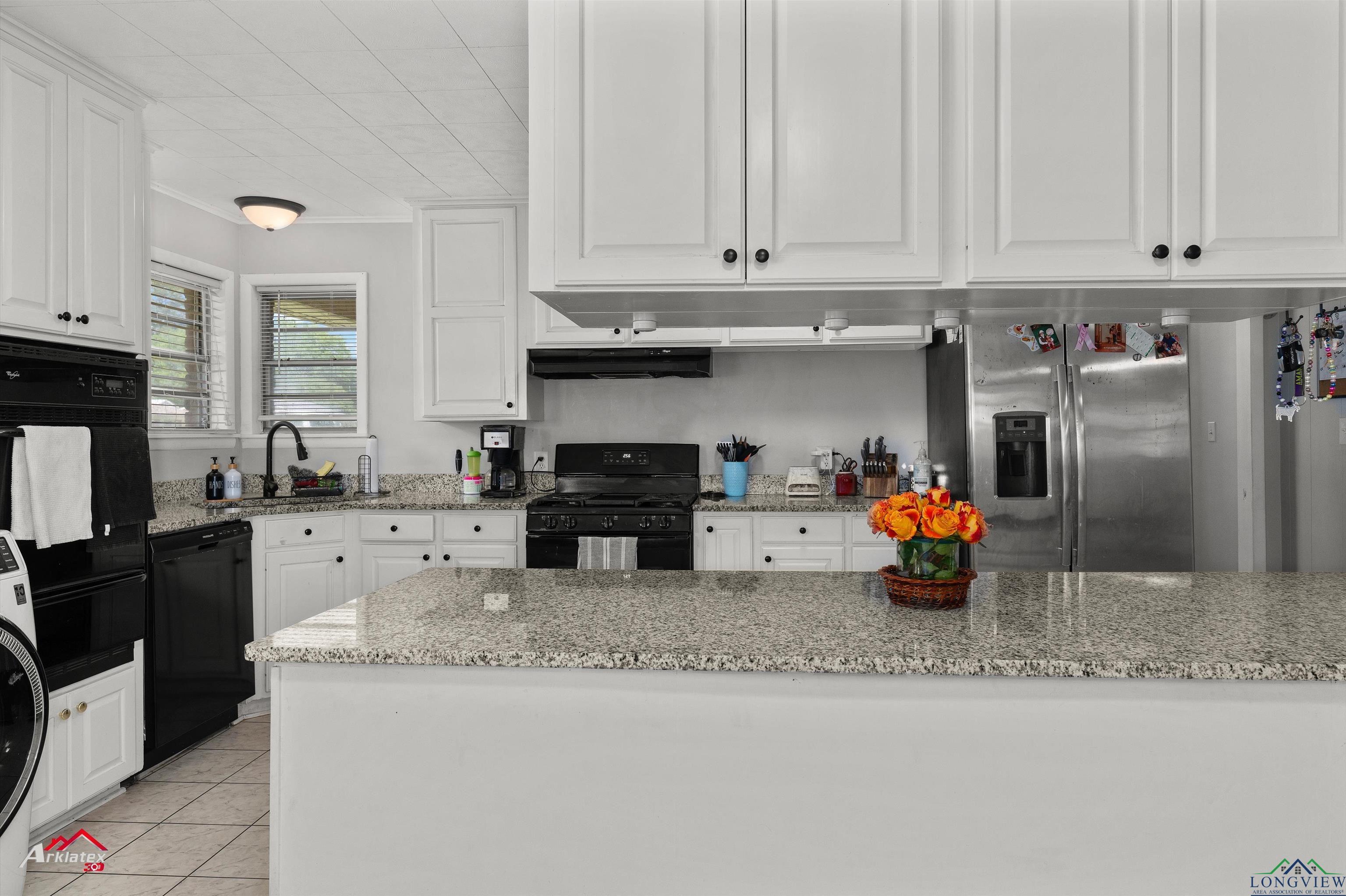 1127 Lynnwood Dr, Carthage, Texas image 13