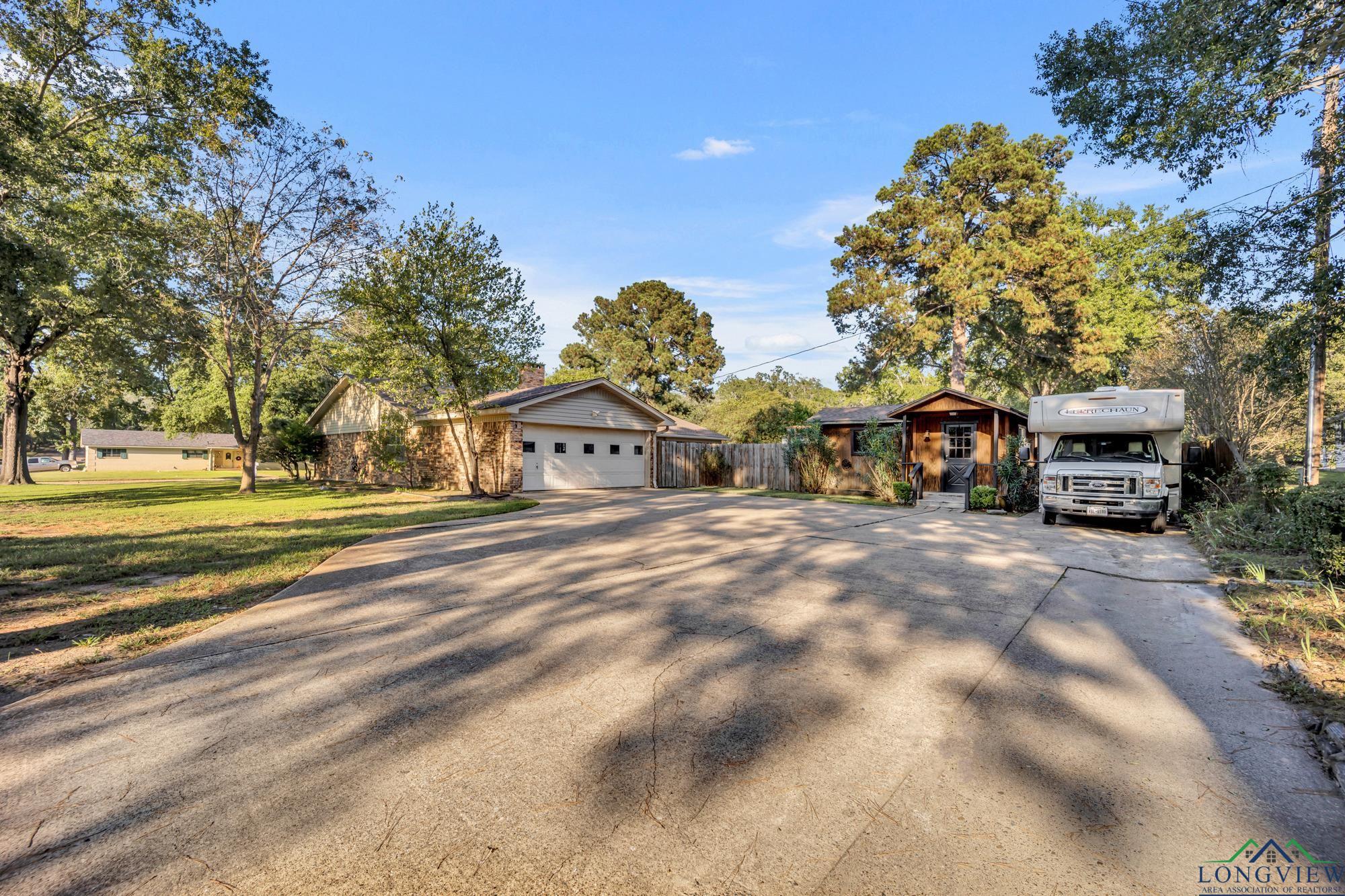 807 Elizabeth, Gilmer, Texas image 33