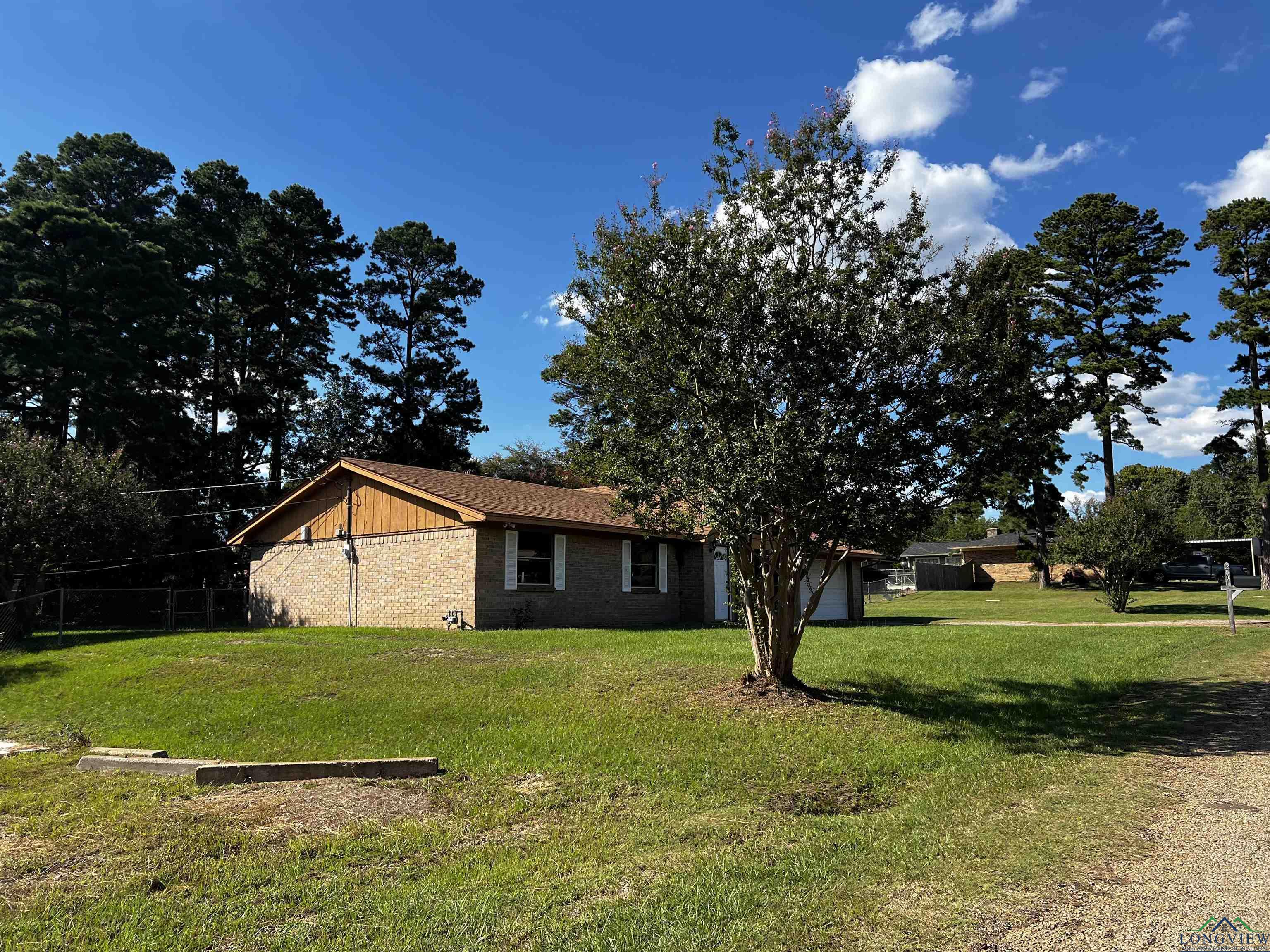 209 County Road 2863, Hughes Springs, Texas image 3