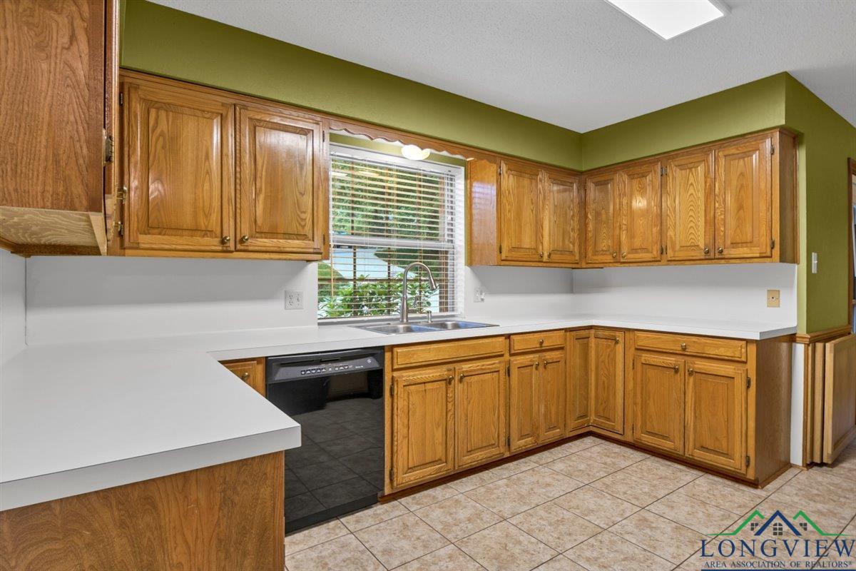 1529 Hideaway Lane West Ln, Hideaway, Texas image 8