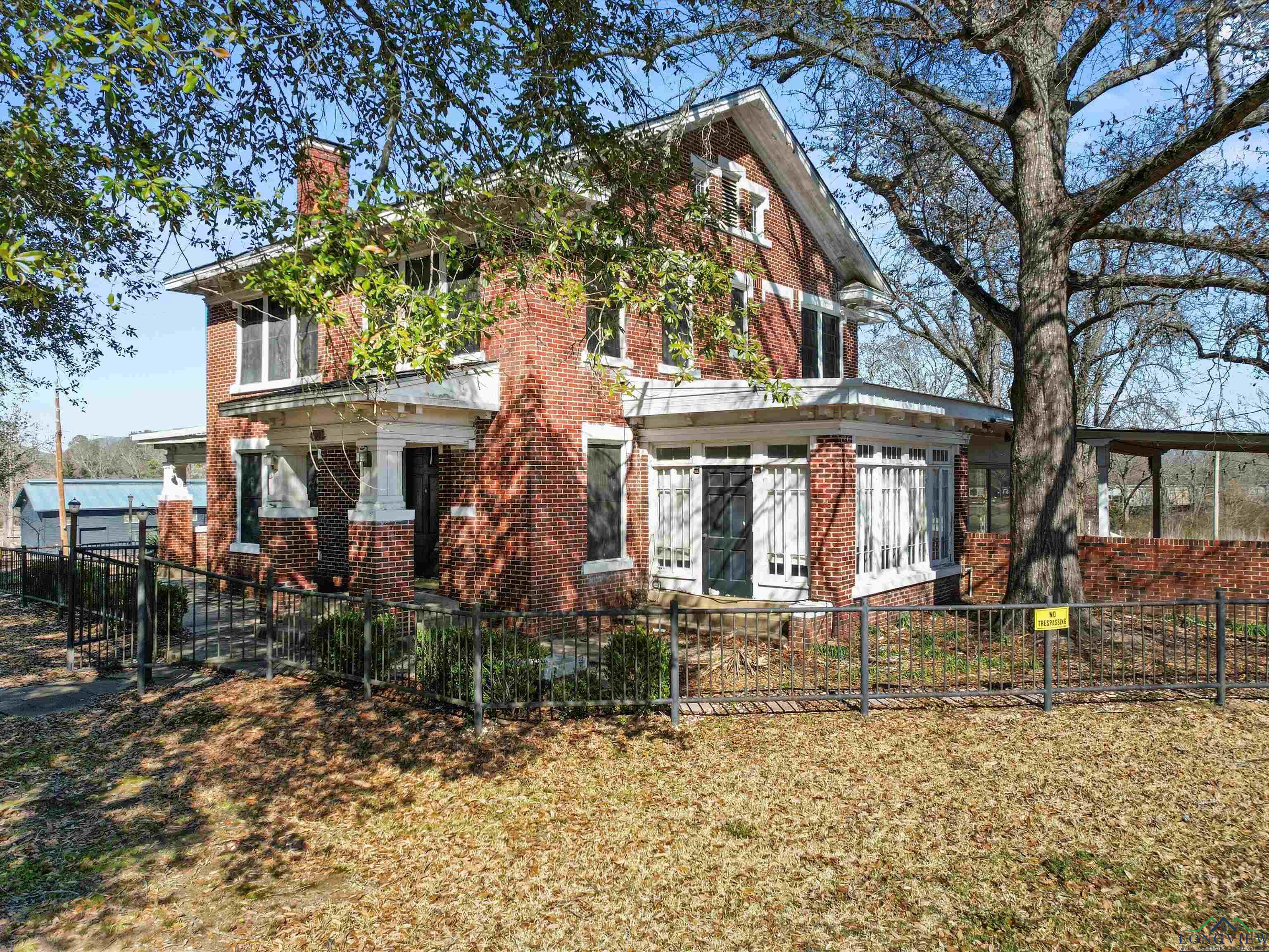 100 S Hubbard St, Omaha, Texas image 7
