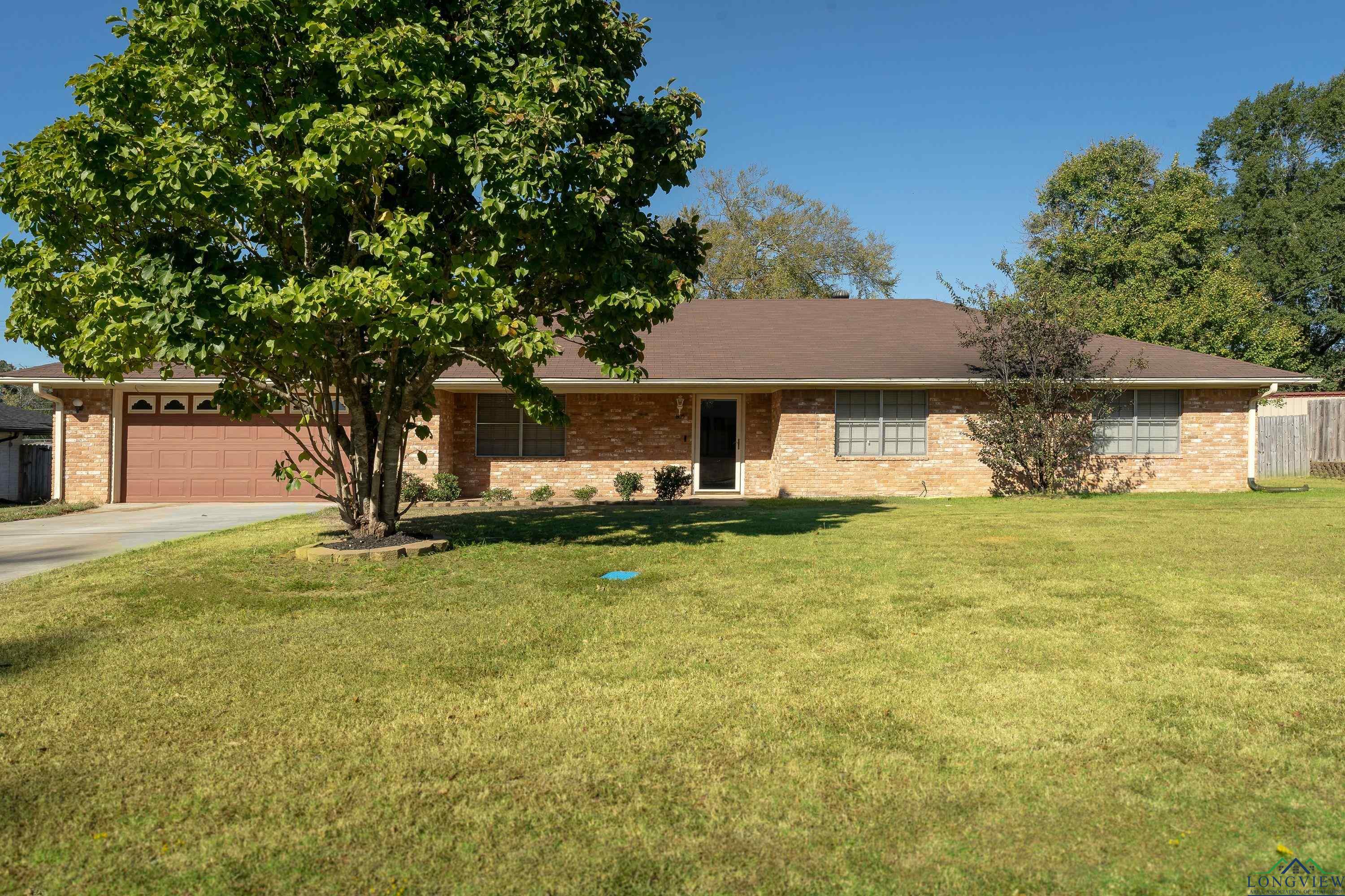 805 Sherman Dr, Marshall, Texas image 1