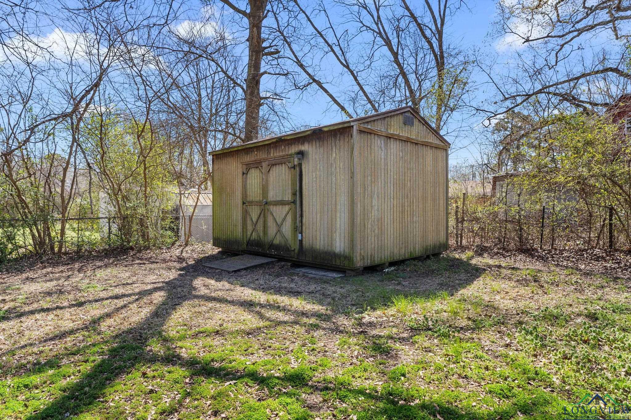 104 W Blackstone Dr, White Oak, Texas image 23