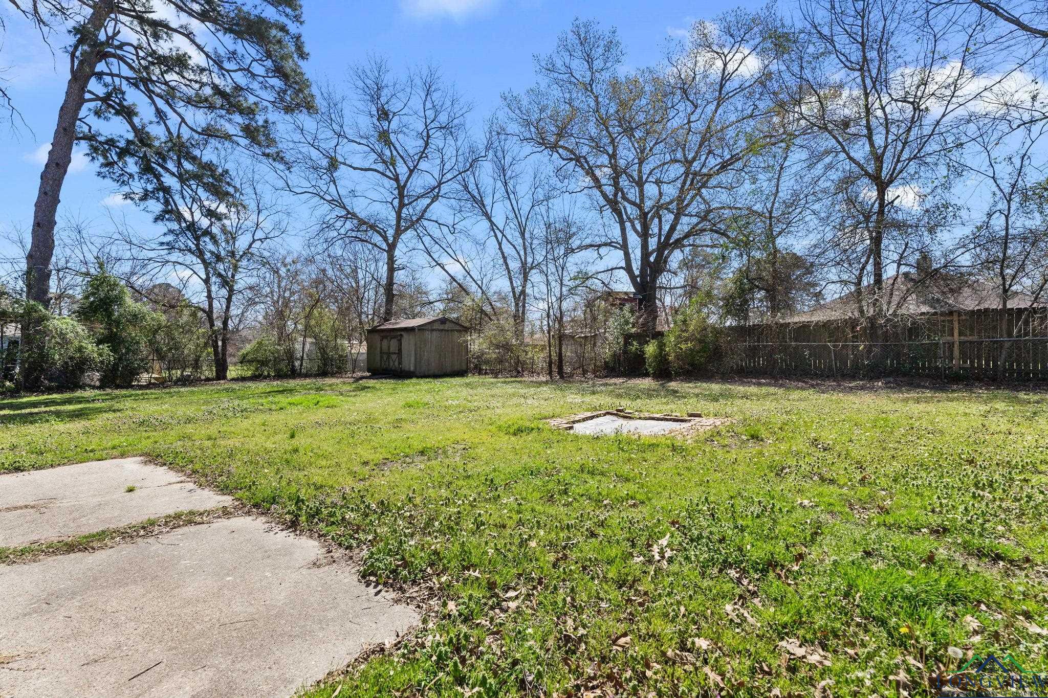 104 W Blackstone Dr, White Oak, Texas image 22
