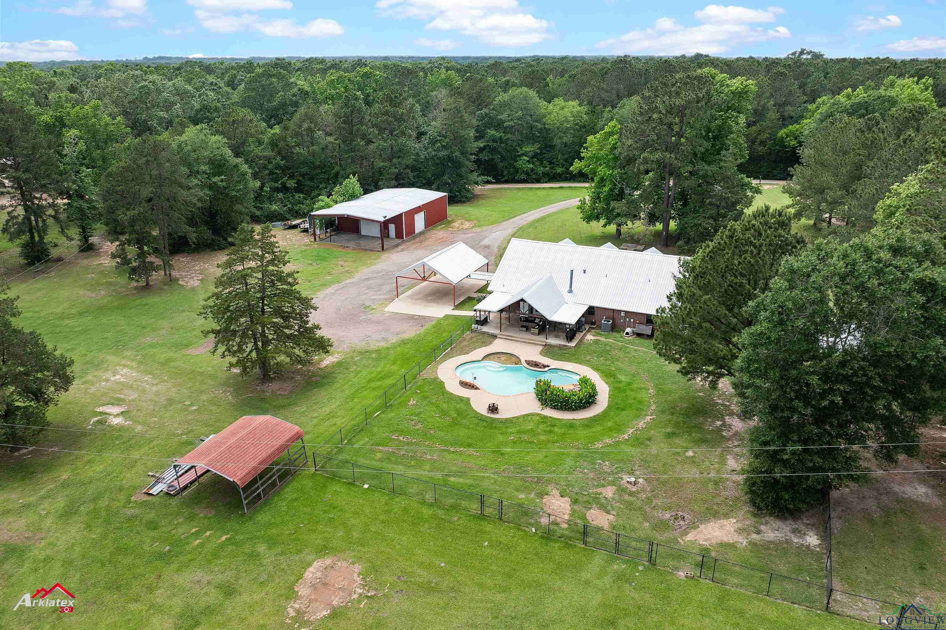 369 Cr 107, Carthage, Texas image 8