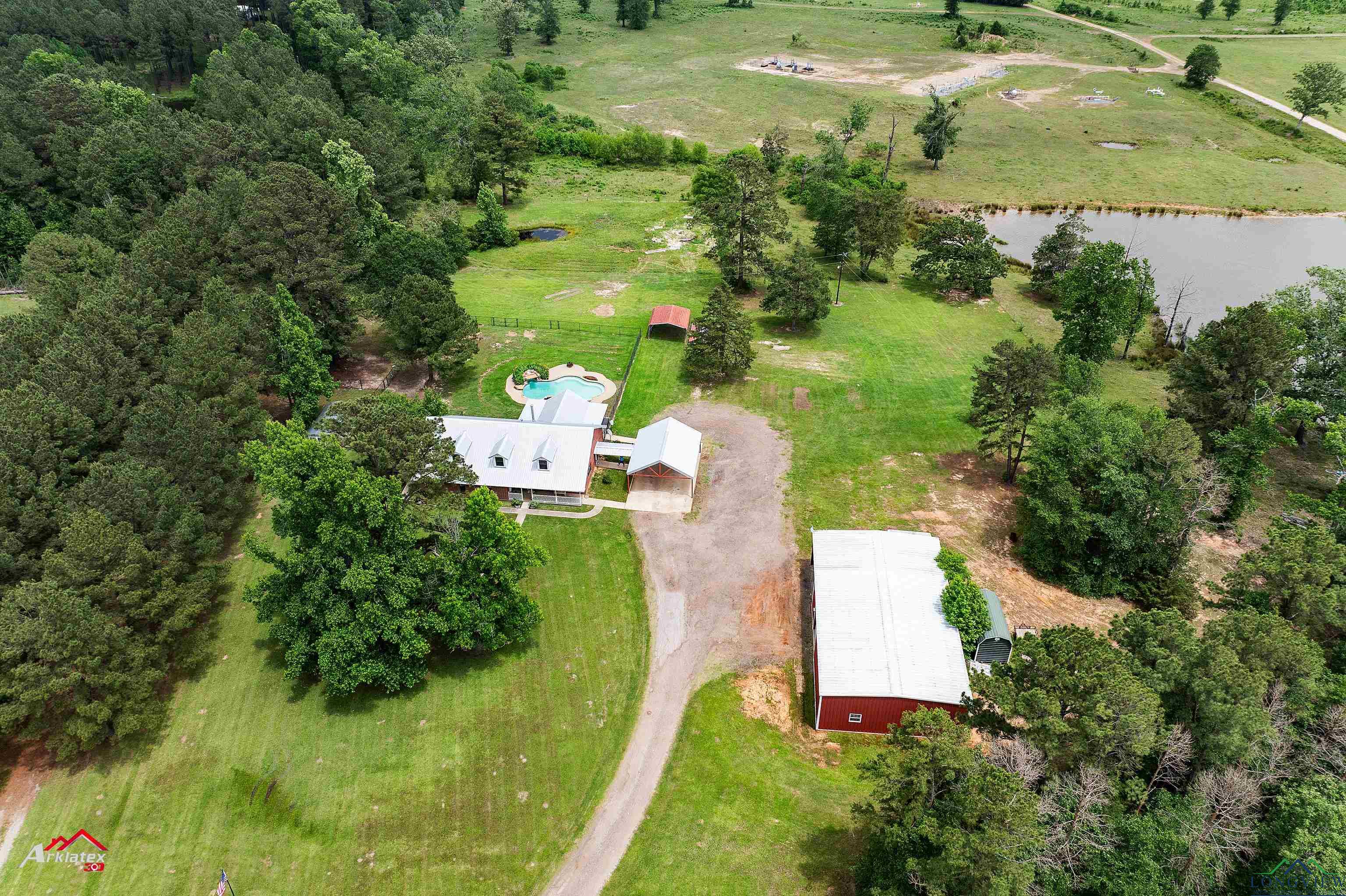 369 Cr 107, Carthage, Texas image 7