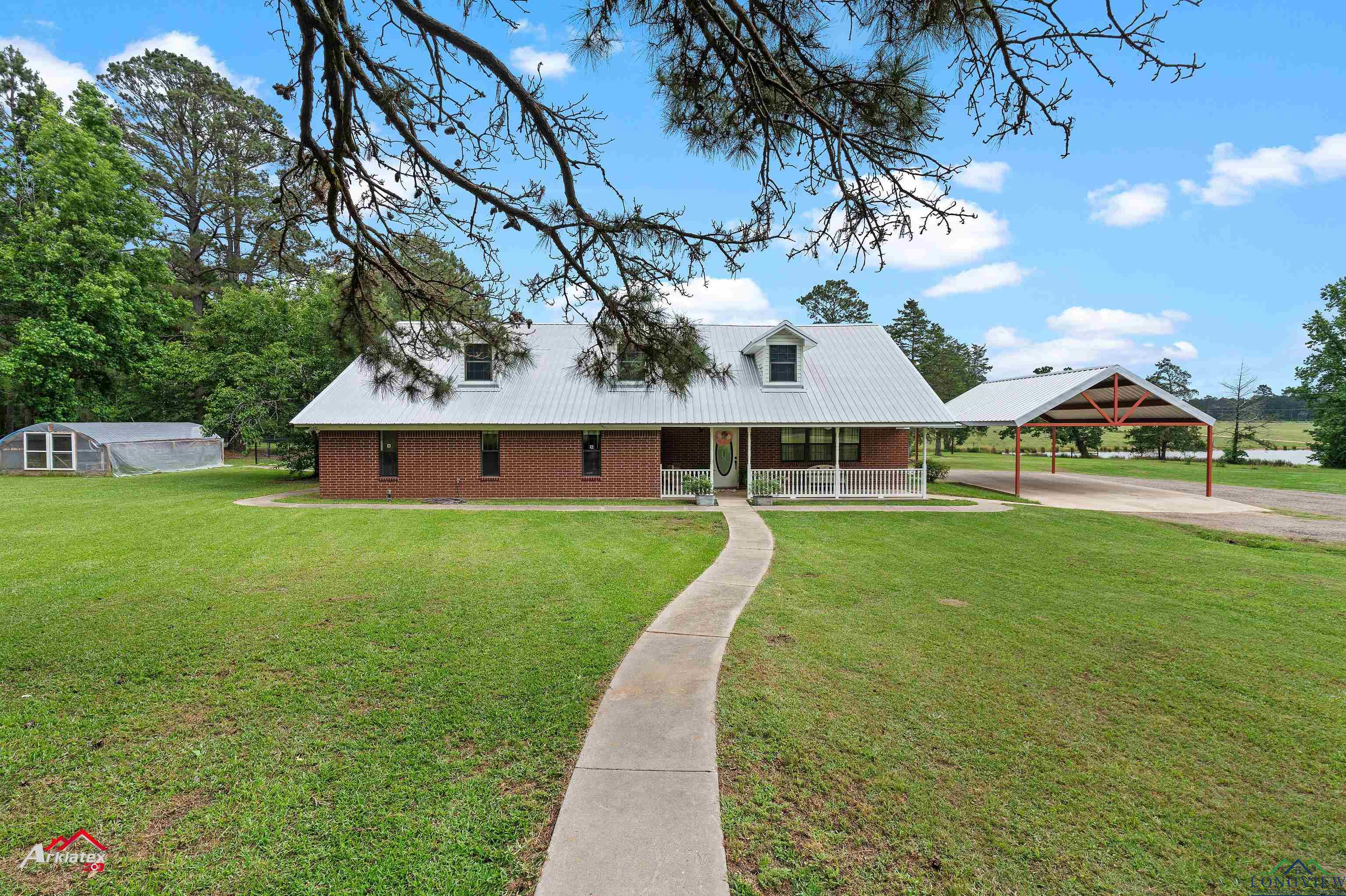 369 Cr 107, Carthage, Texas image 10