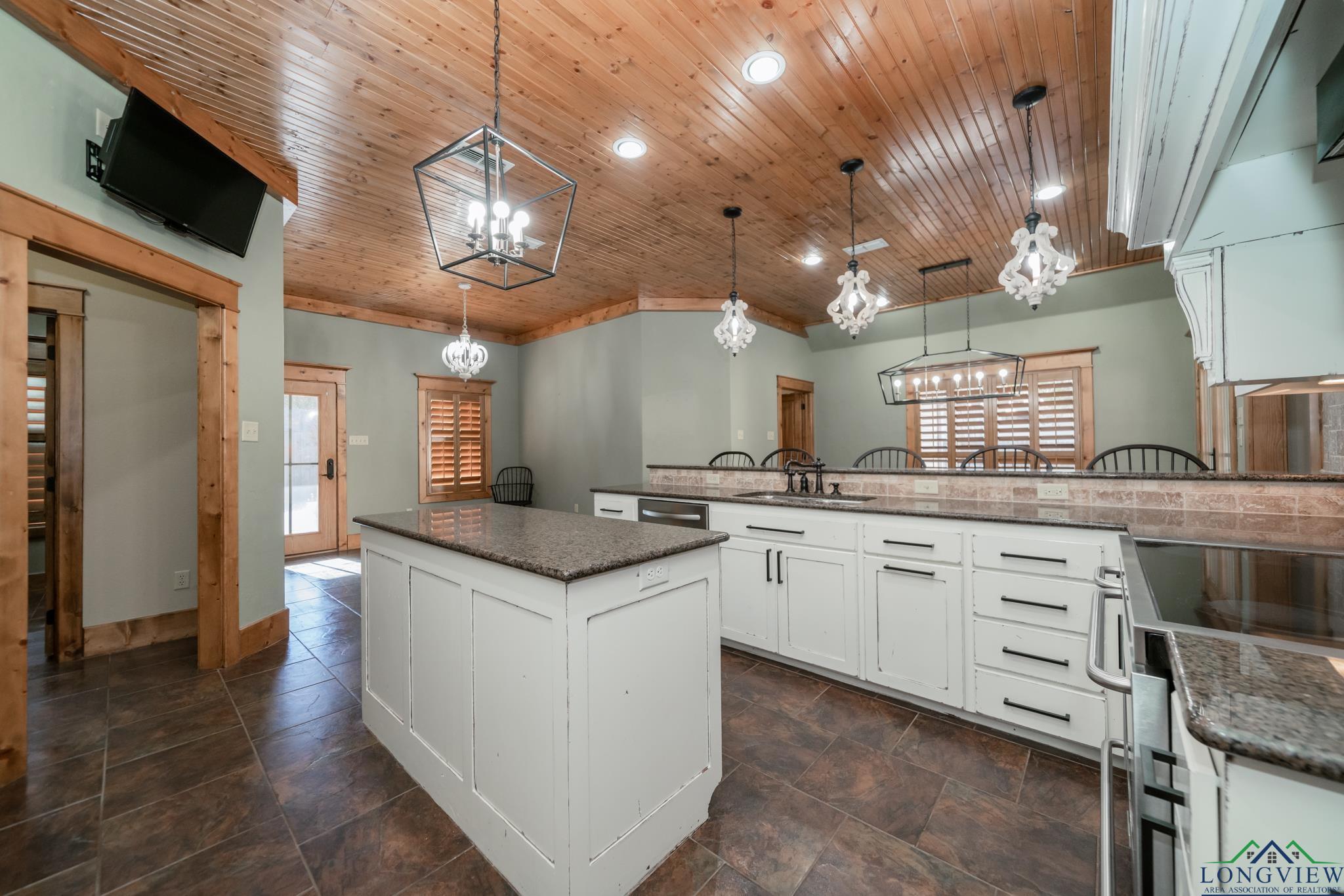 103 Smackover Ln, White Oak, New Mexico image 11