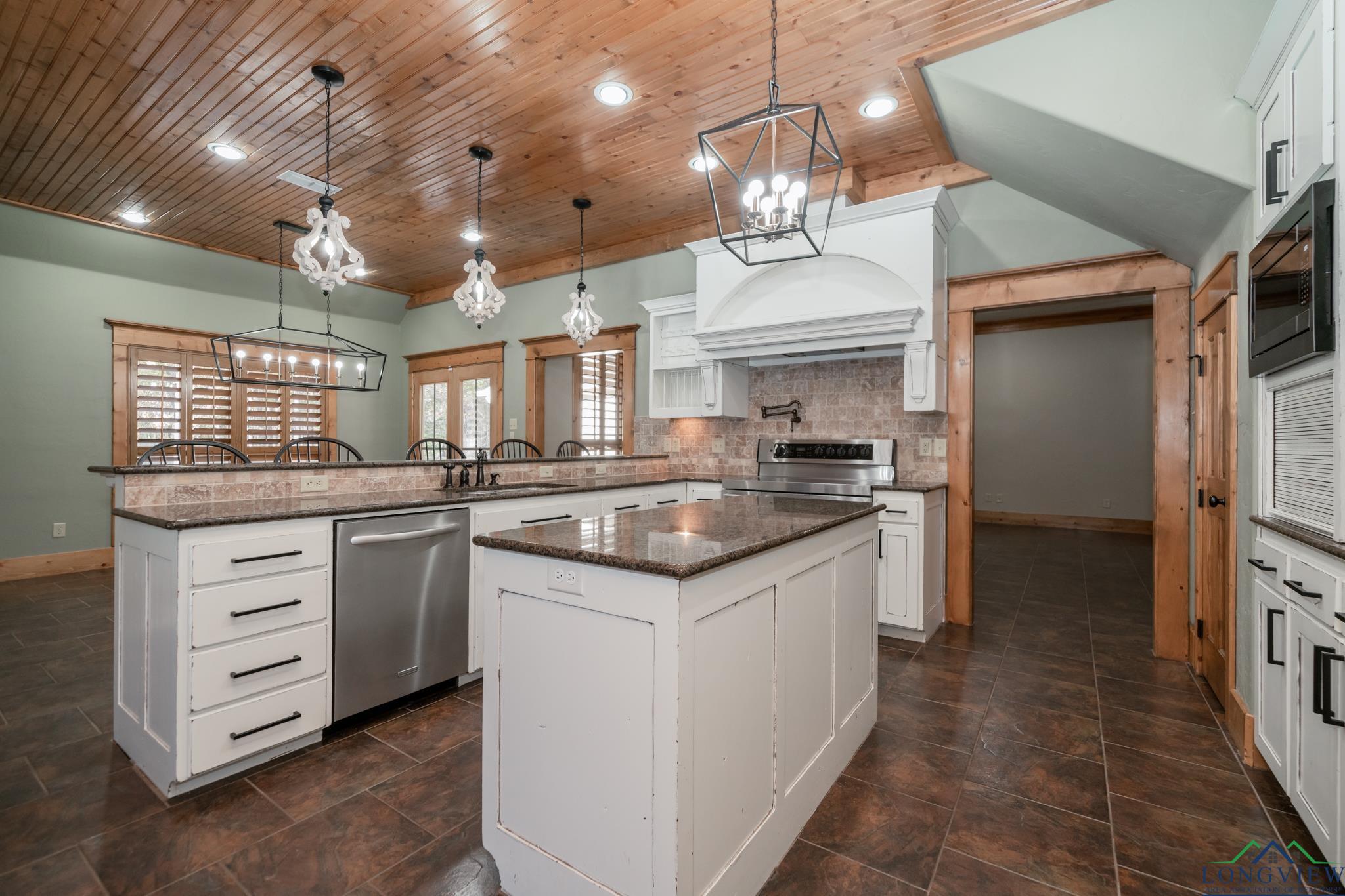 103 Smackover Ln, White Oak, New Mexico image 9