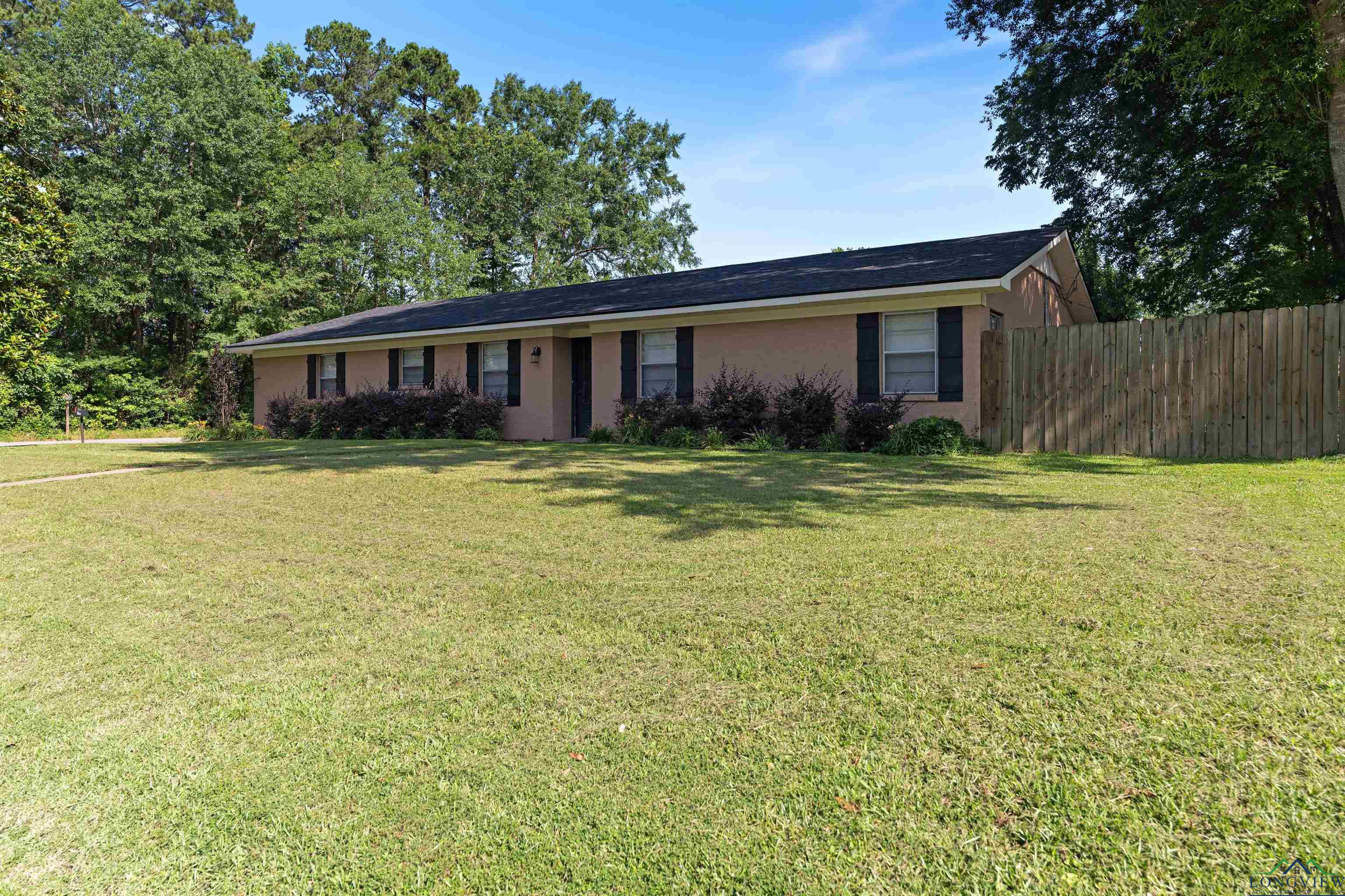 1130 Oakwood St, Carthage, Texas image 13