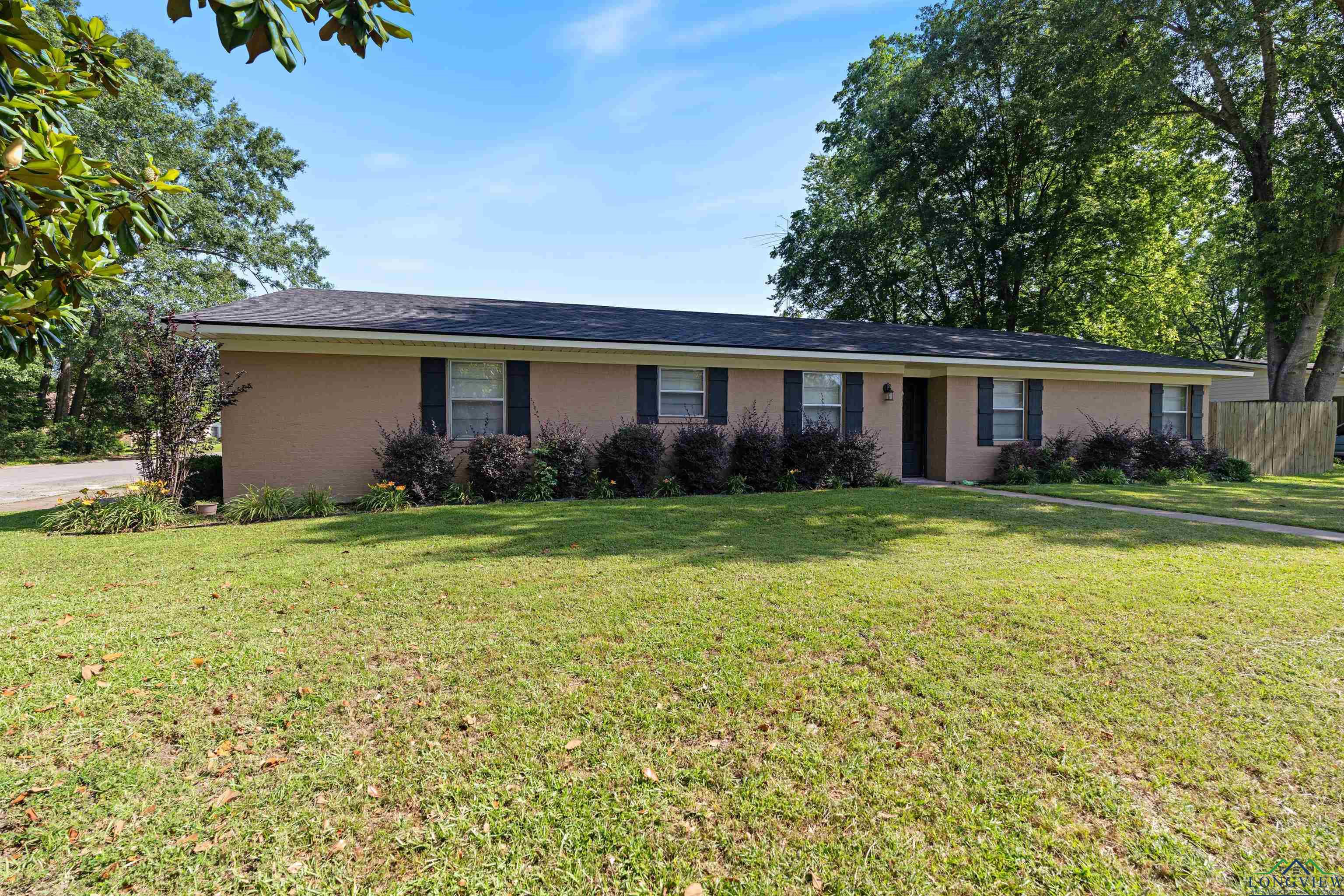 1130 Oakwood St, Carthage, Texas image 14