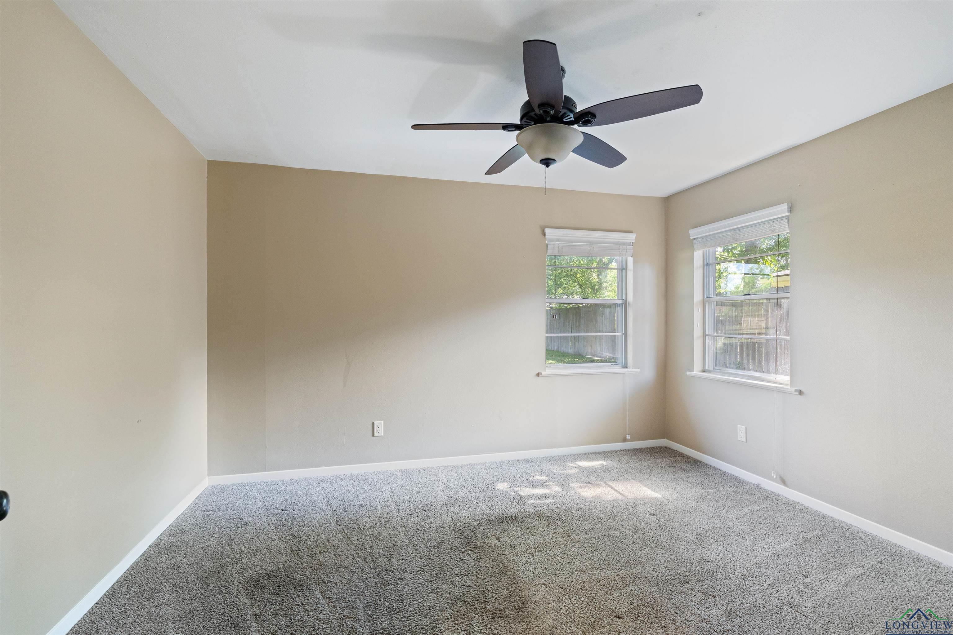 1130 Oakwood St, Carthage, Texas image 5