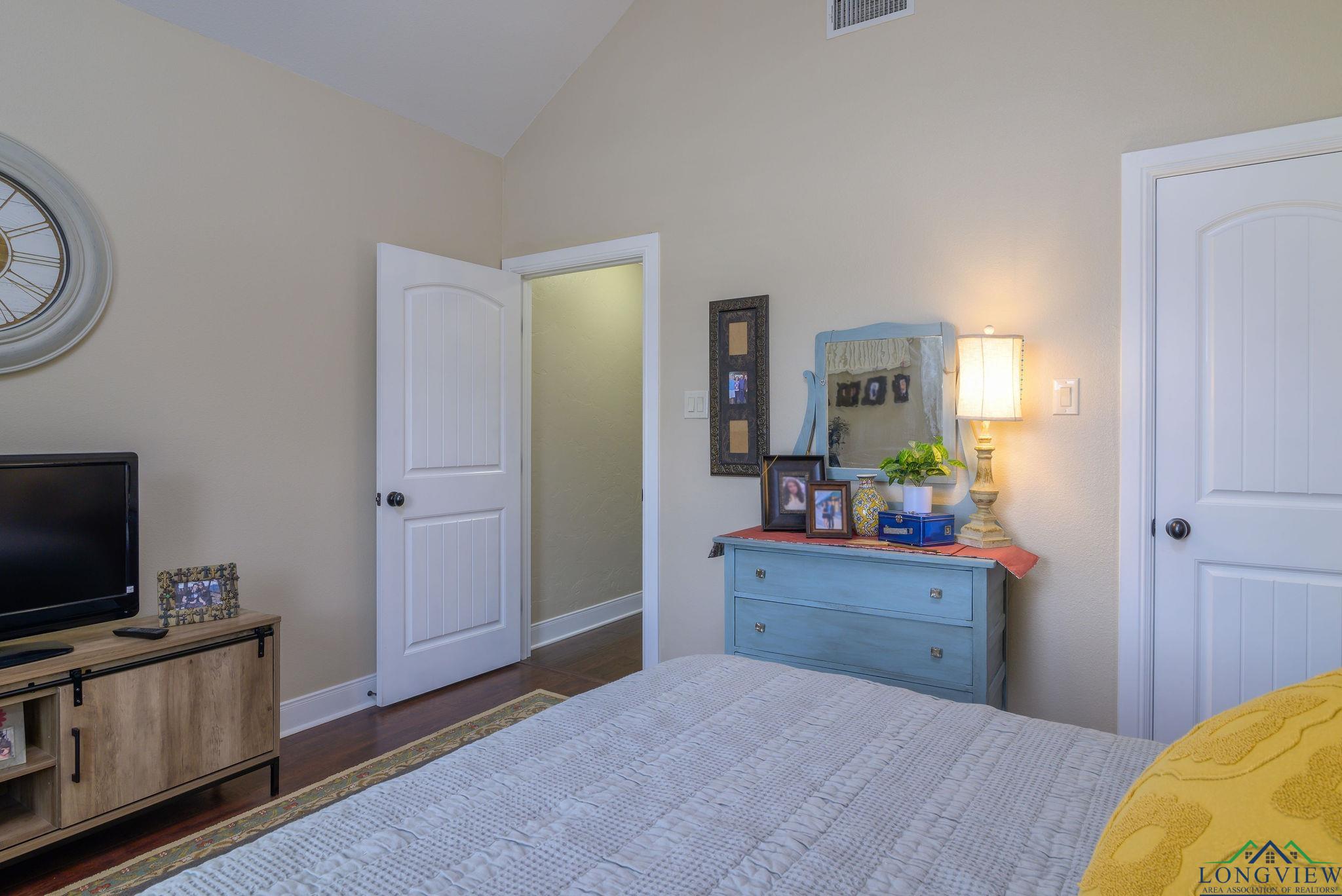 905 Woodridge Circle, Longview, Texas image 19