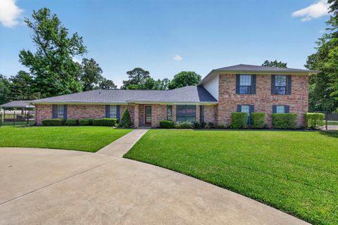 Homes For Sale - 1411 Holly Street<br/> Waskom, TX 75692