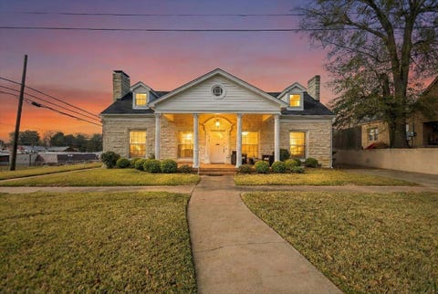 Homes For Sale - 315 N Main Street<br/> Henderson, TX 75652