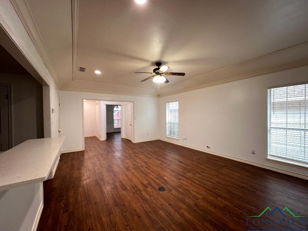 516 Park Place, Carthage, Texas image 3