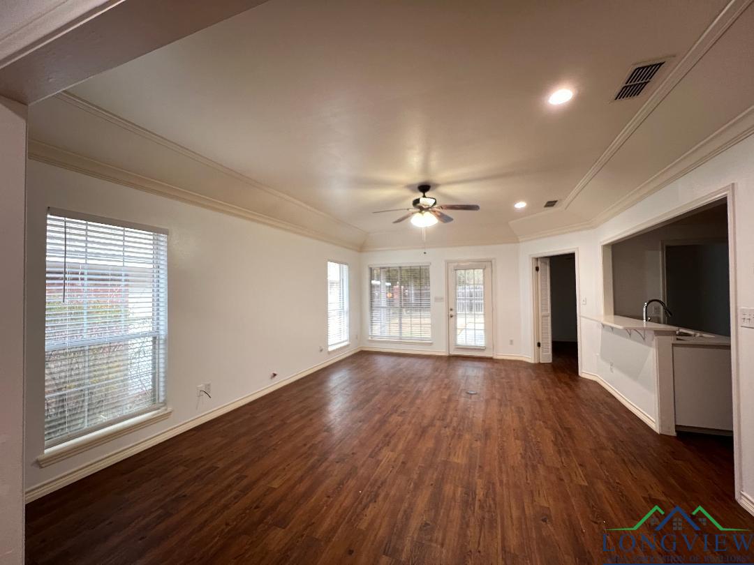 516 Park Place, Carthage, Texas image 5