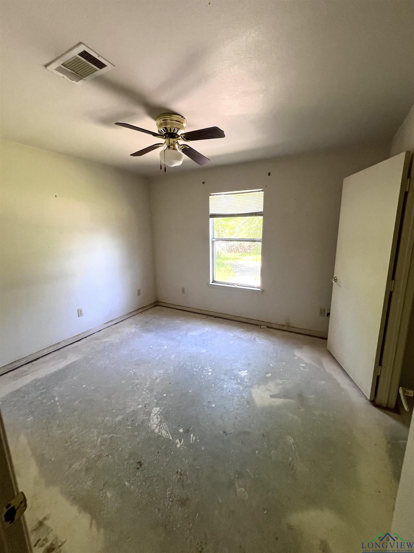 107 Kindle Street, Center, Texas image 6