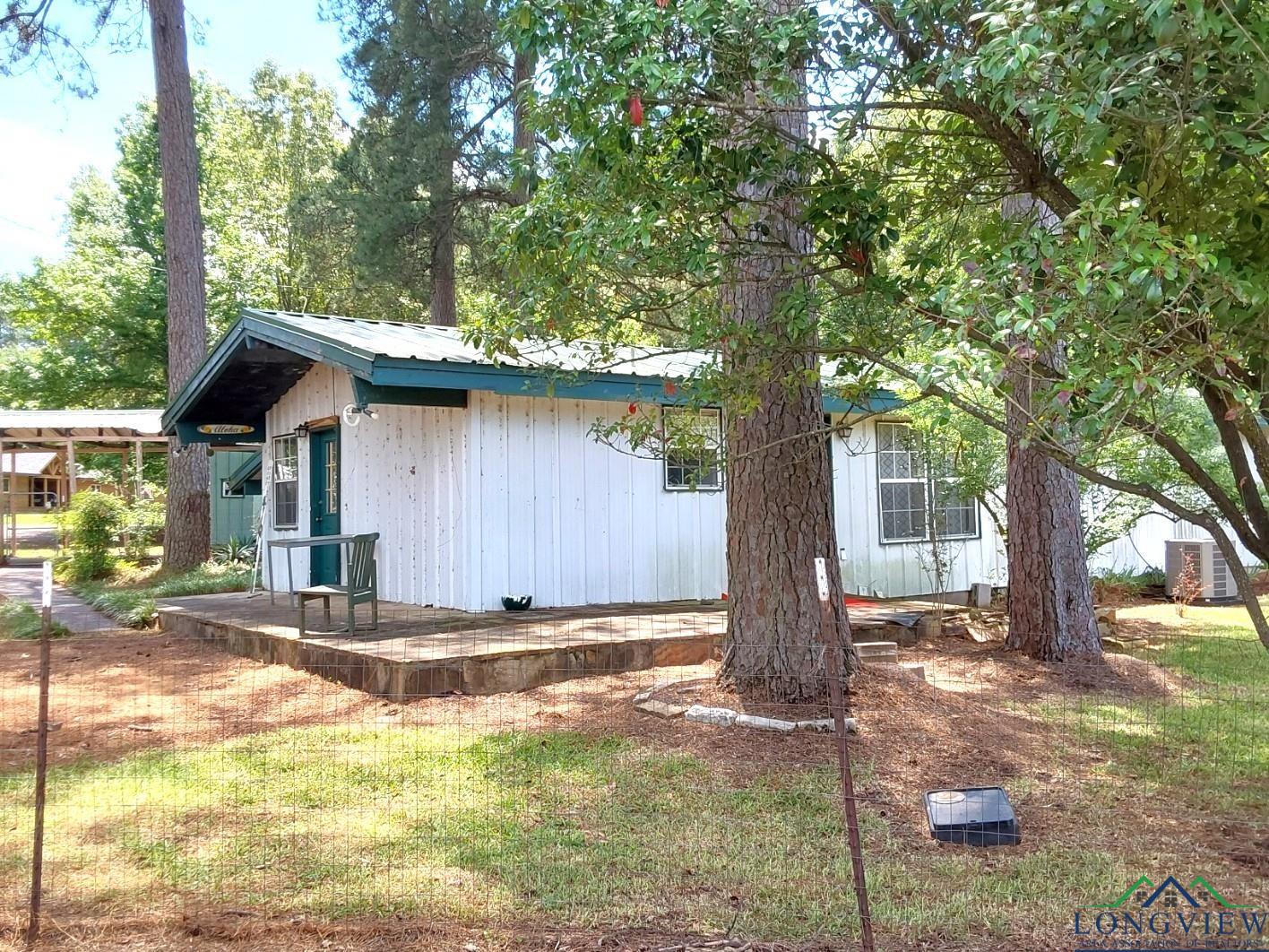 296 Crestwood, Avinger, Texas image 21