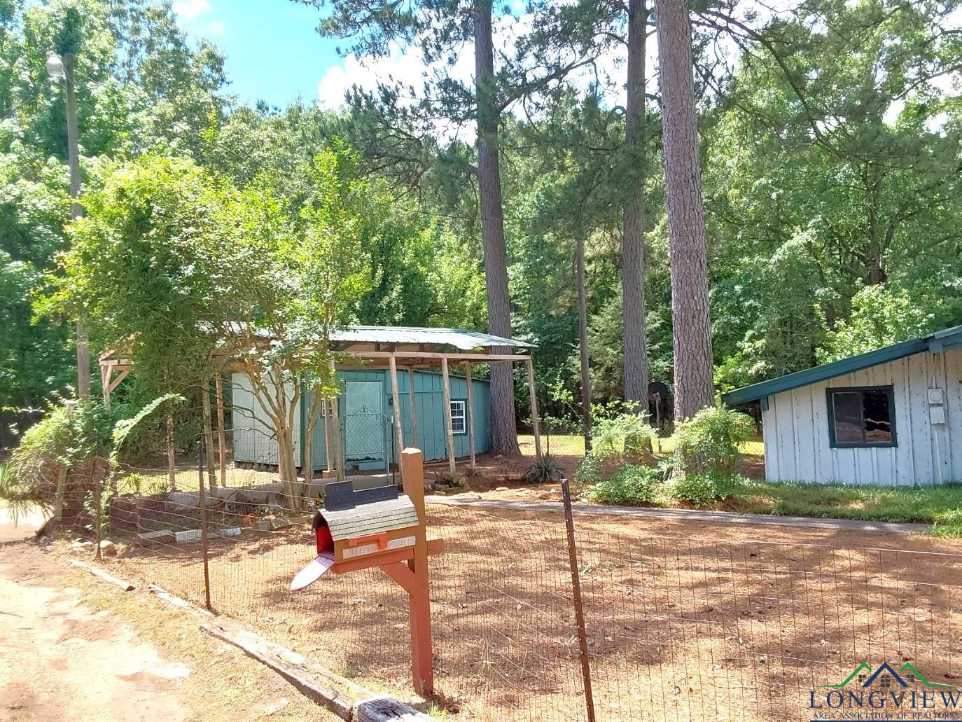 296 Crestwood, Avinger, Texas image 23