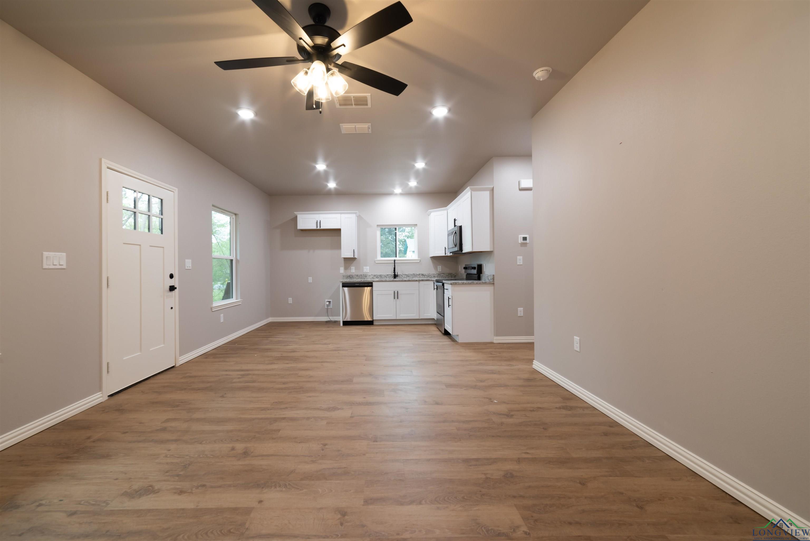 707 Arkansas St, Longview, Texas image 5