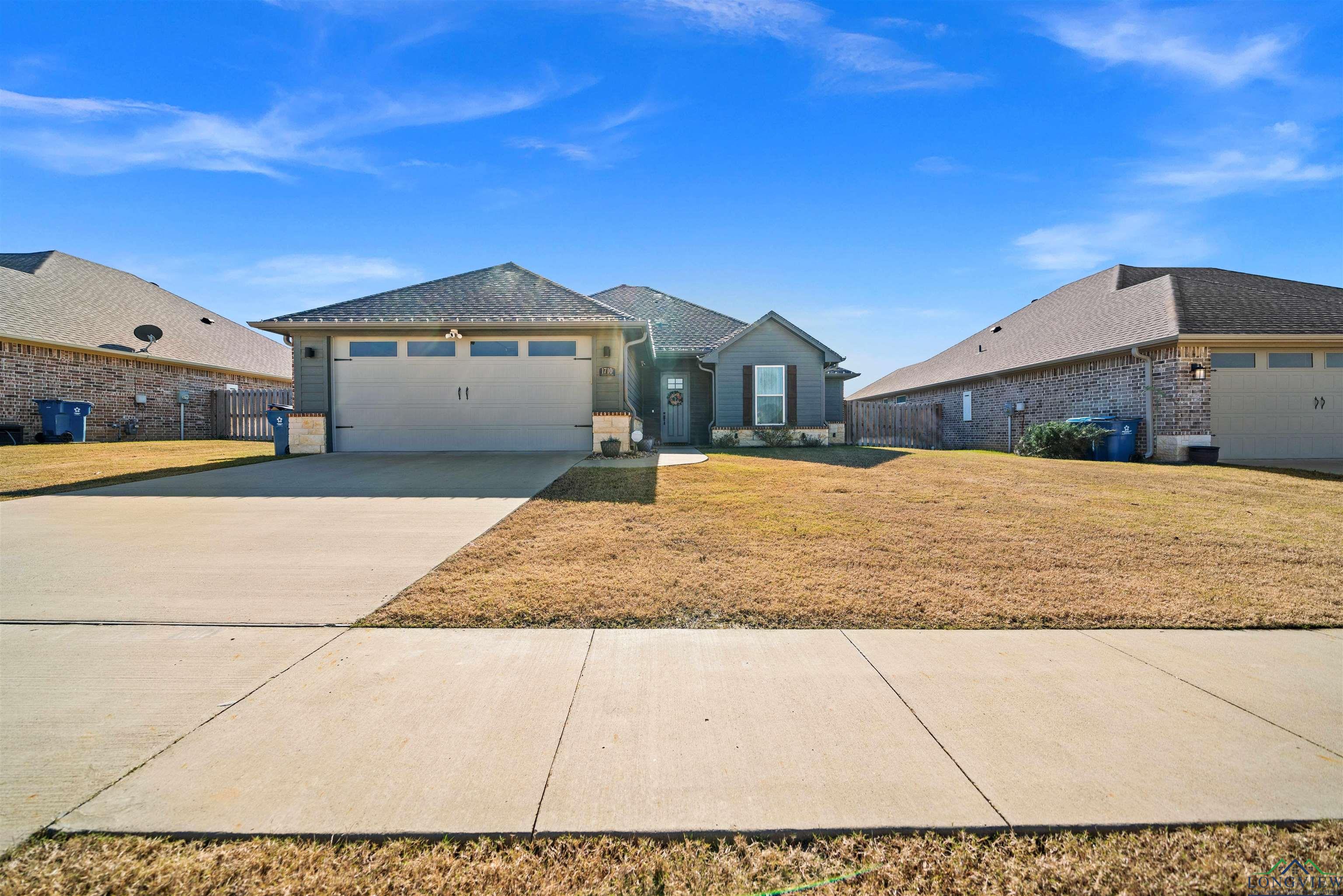 1710 N Stephanie Dr, Whitehouse, Texas image 1