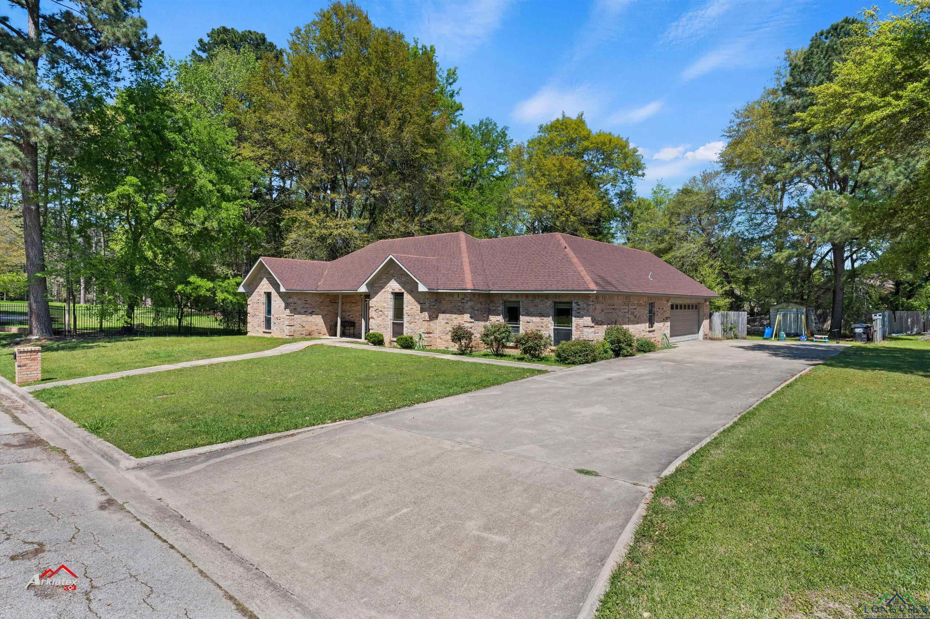 505 Magnolia Dr, Jefferson, Texas image 3