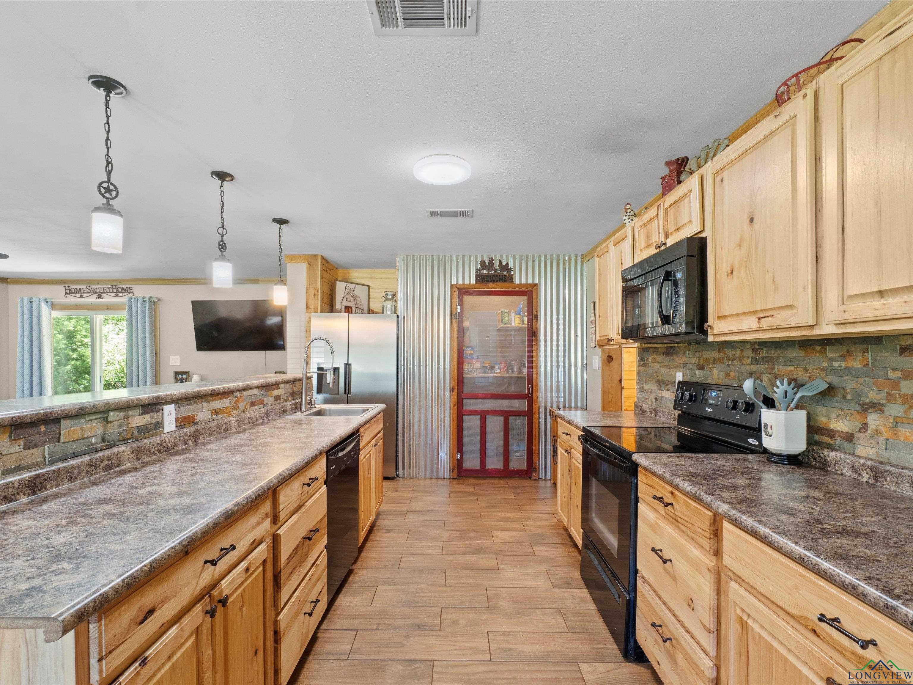 14090 County Road 354, Winona, Texas image 9