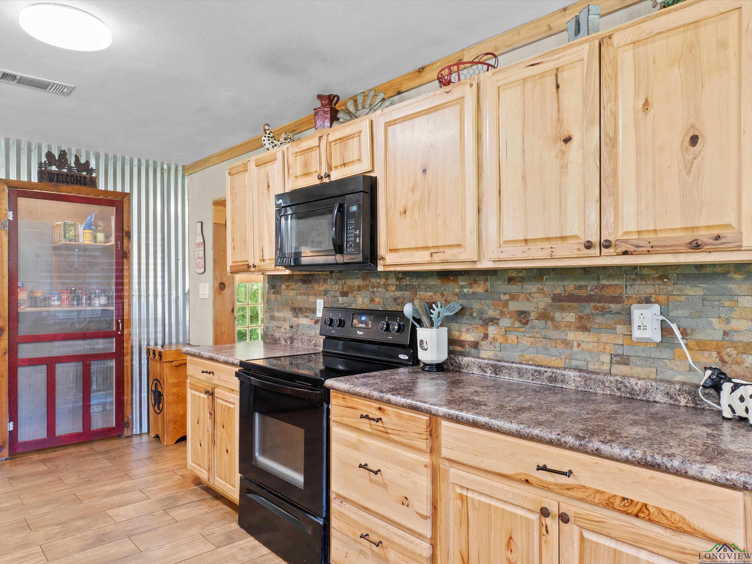 14090 County Road 354, Winona, Texas image 10