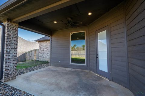 A home in Hallsville