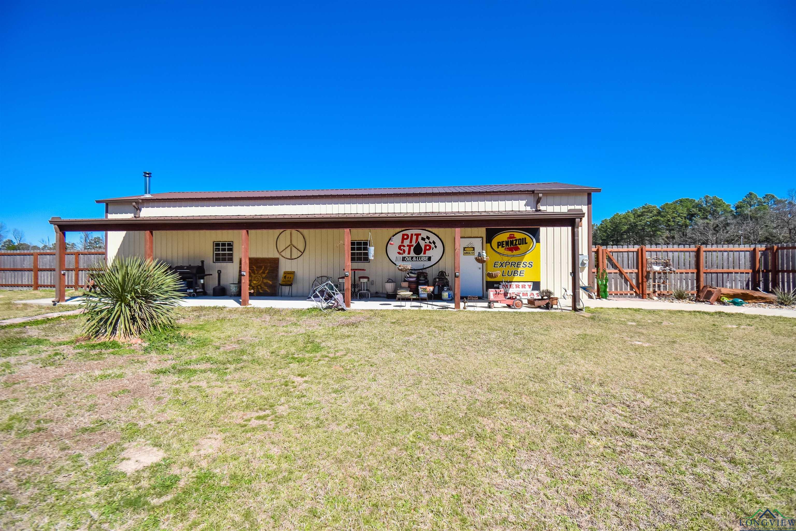 318 Palm Rd, Big Sandy, Texas image 32